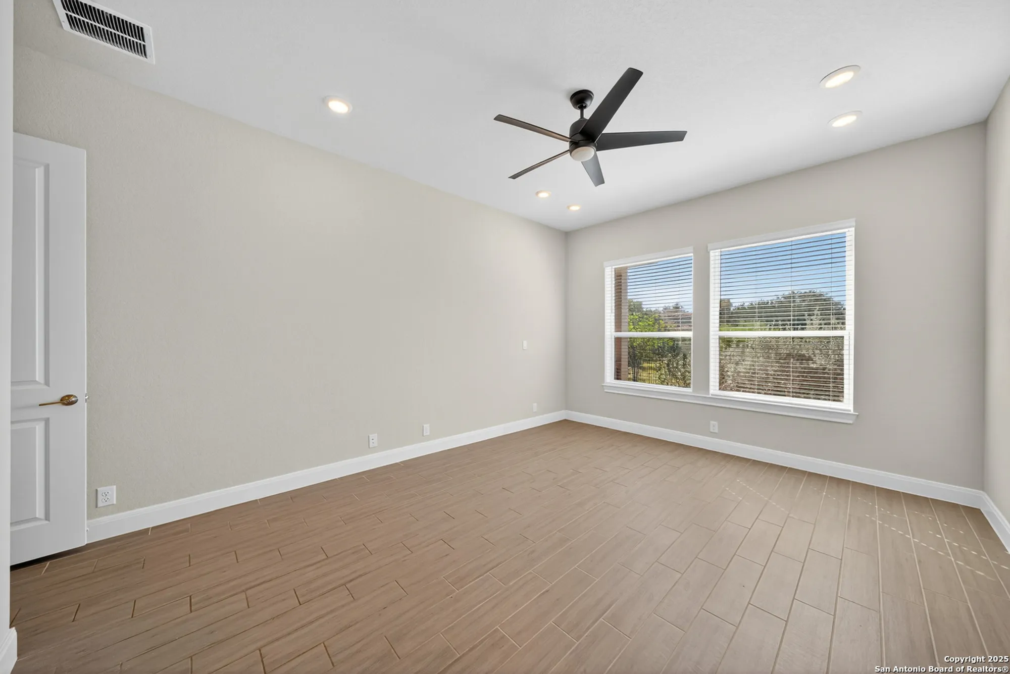 Property Slideshow image 20 of 34 | 22811 grande vis, San Antonio, TX, 78261