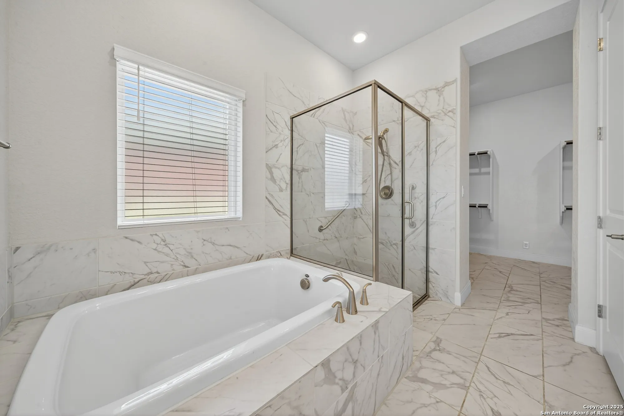 Property Slideshow image 22 of 34 | 22811 grande vis, San Antonio, TX, 78261