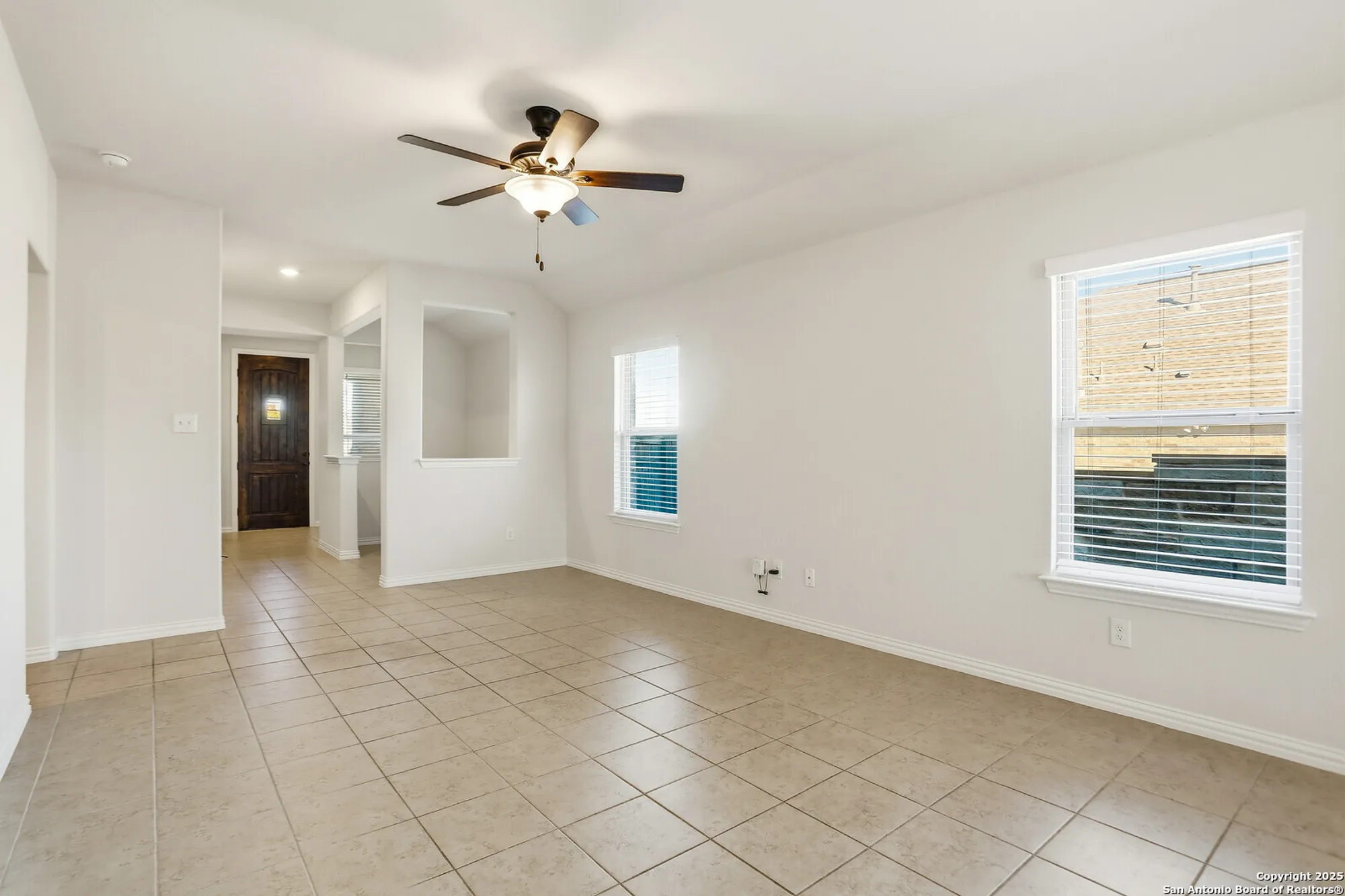 Property Slideshow image 9 of 30 | 2035 cowan dr, New Braunfels, TX, 78132