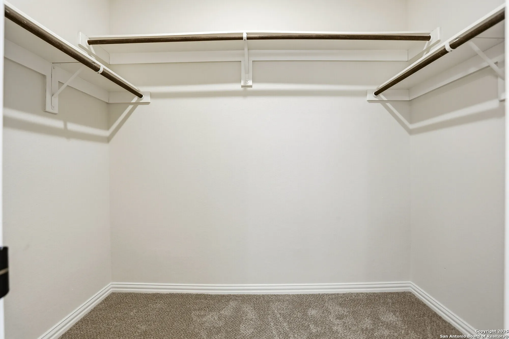 Property Slideshow image 18 of 30 | 2035 cowan dr, New Braunfels, TX, 78132