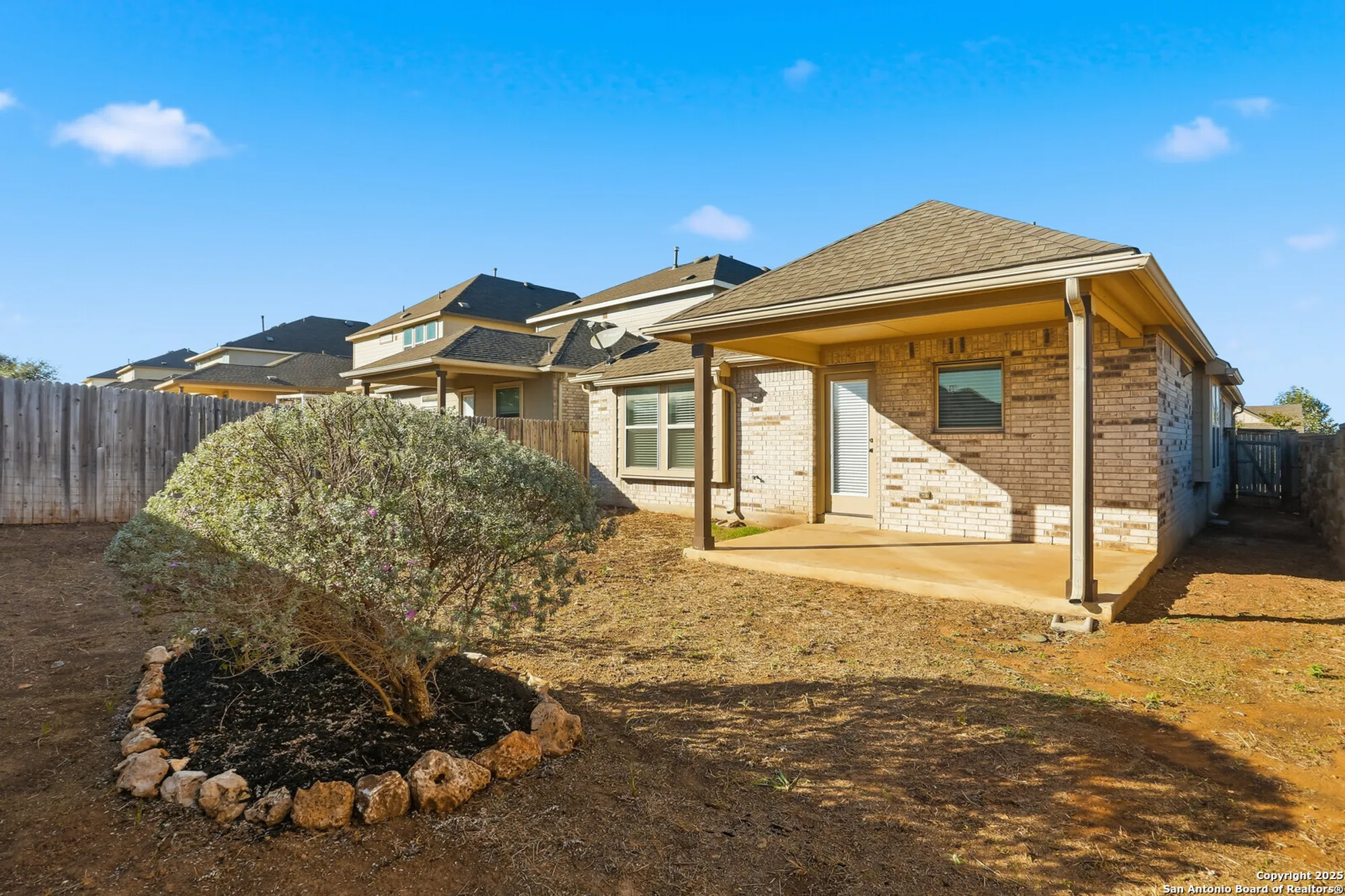 Property Slideshow image 23 of 30 | 2035 cowan dr, New Braunfels, TX, 78132