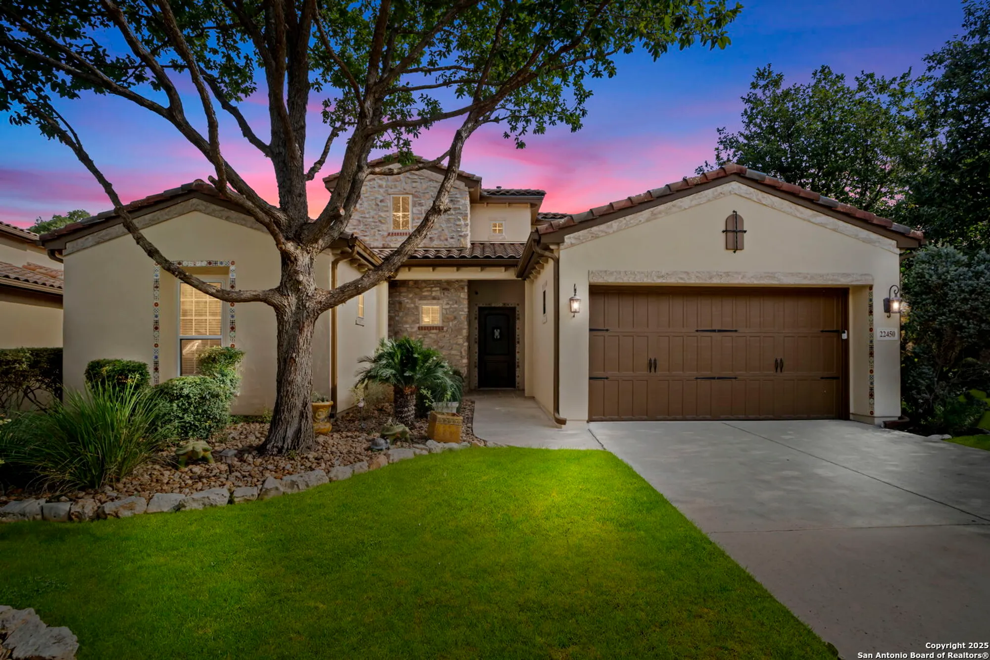 Property Slideshow image 2 of 39 | 22450 viajes, San Antonio, TX, 78261