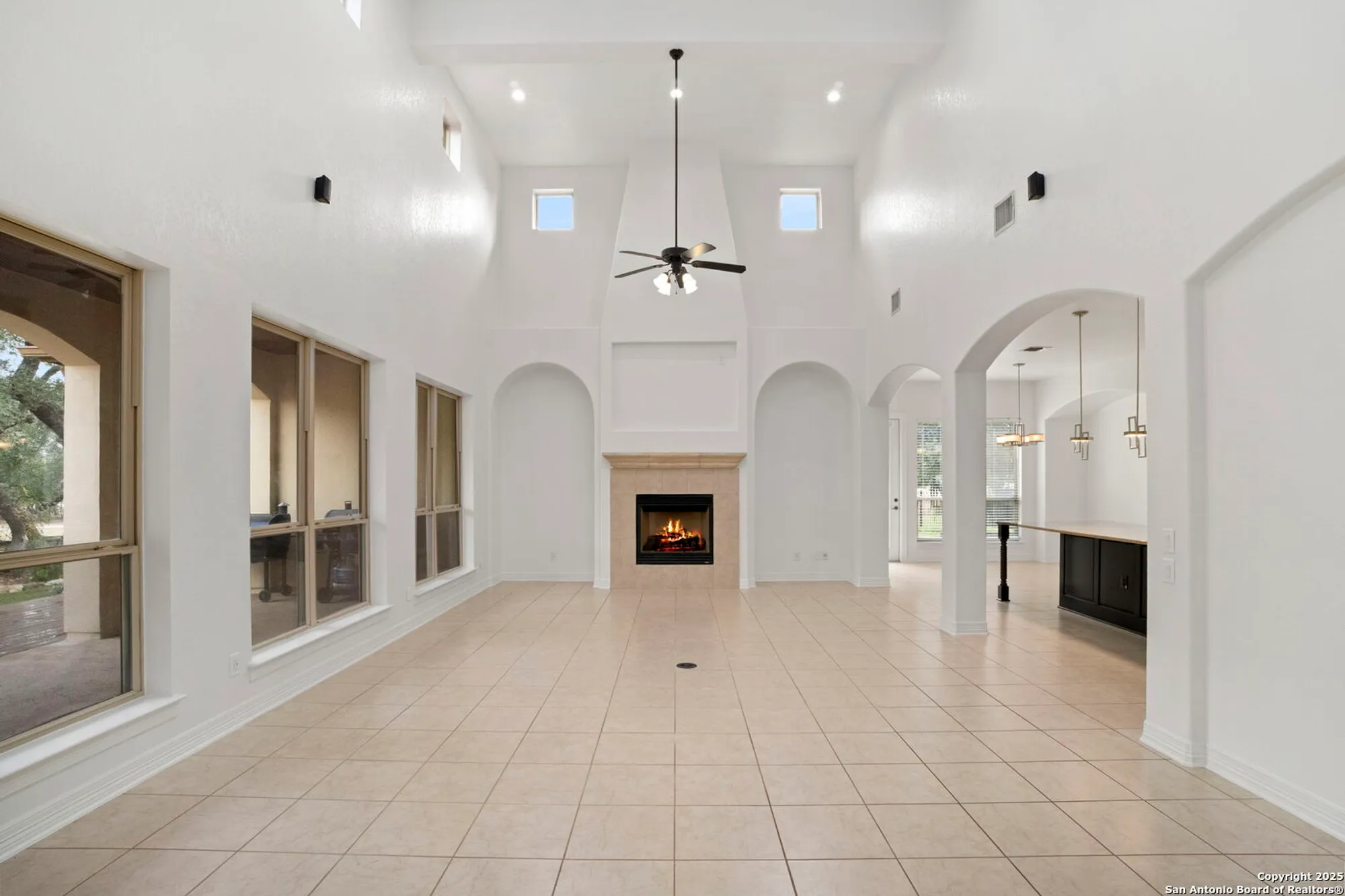 Property Slideshow image 5 of 39 | 22450 viajes, San Antonio, TX, 78261