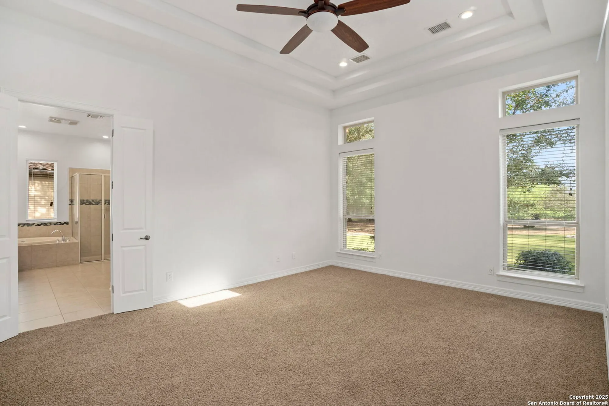 Property Slideshow image 14 of 39 | 22450 viajes, San Antonio, TX, 78261