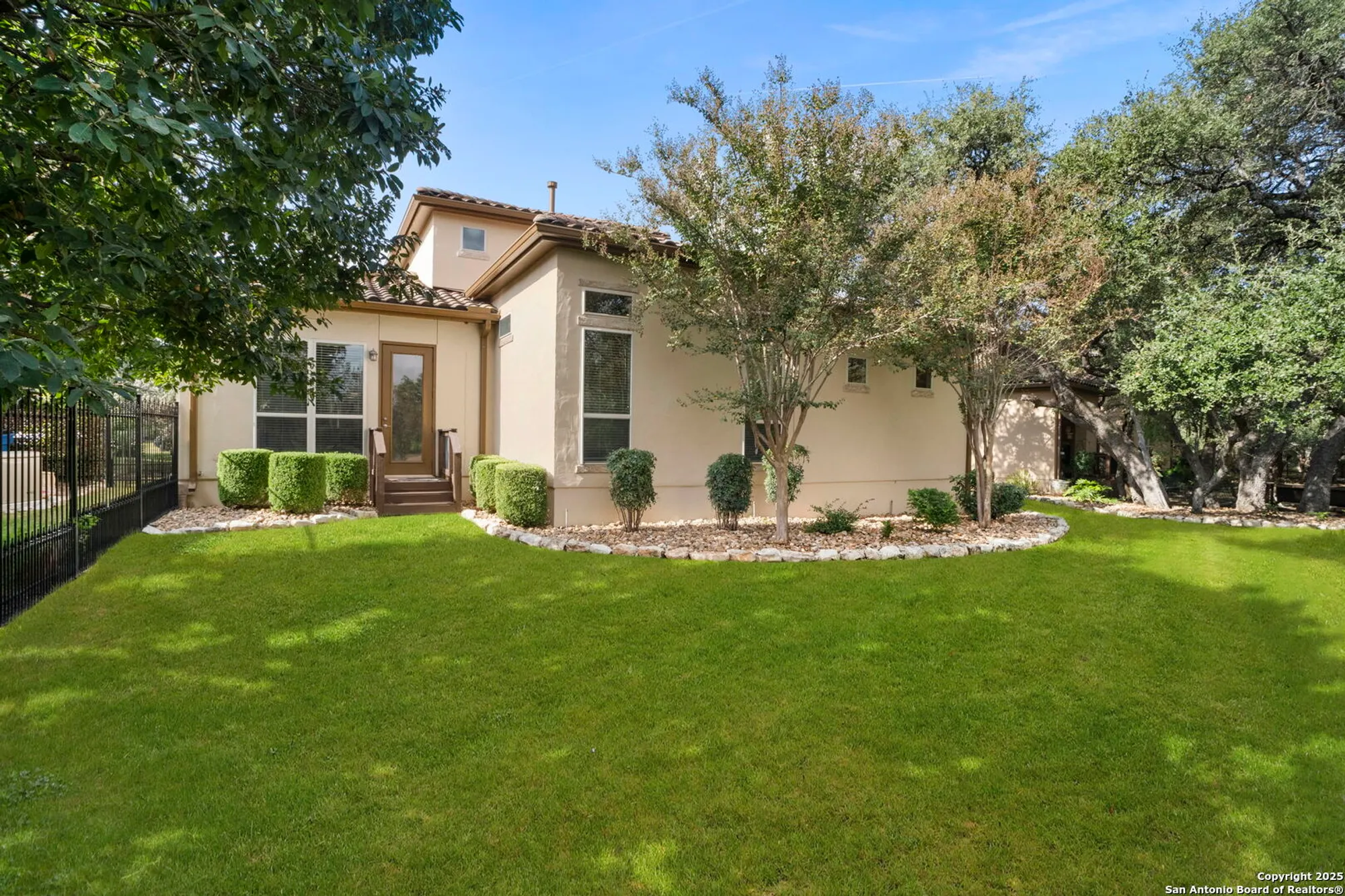 Property Slideshow image 29 of 39 | 22450 viajes, San Antonio, TX, 78261