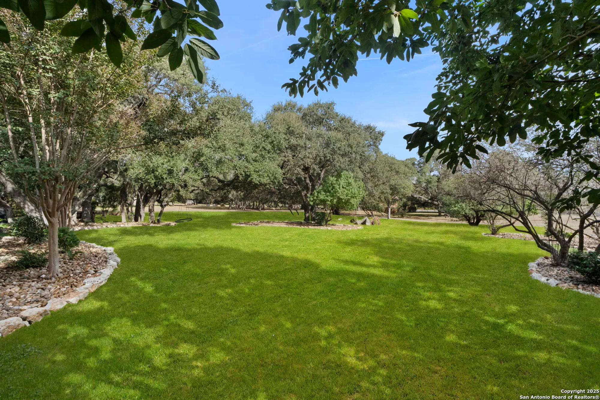 Property Slideshow image 30 of 39 | 22450 viajes, San Antonio, TX, 78261