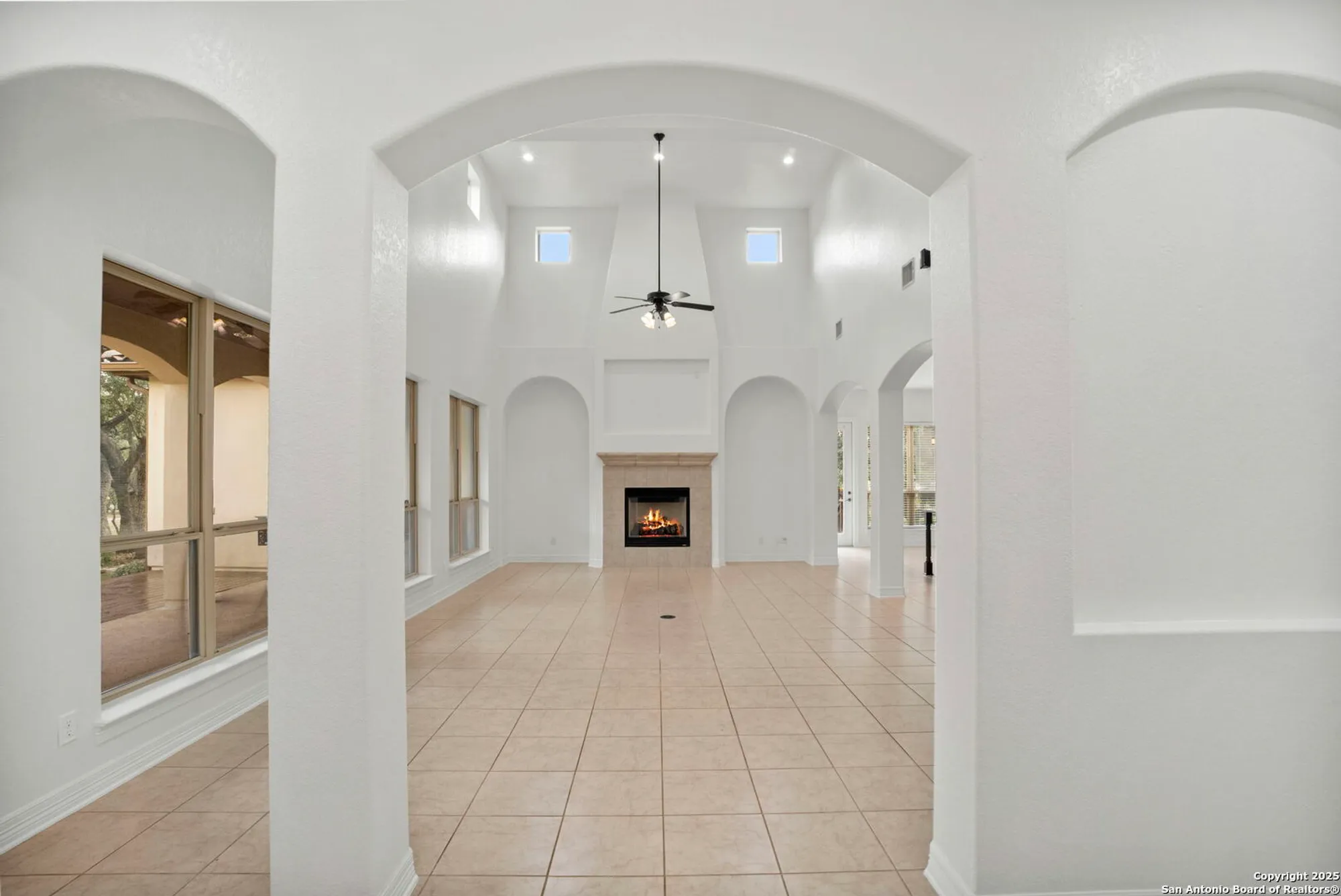 Property Slideshow image 4 of 39 | 22450 viajes, San Antonio, TX, 78261