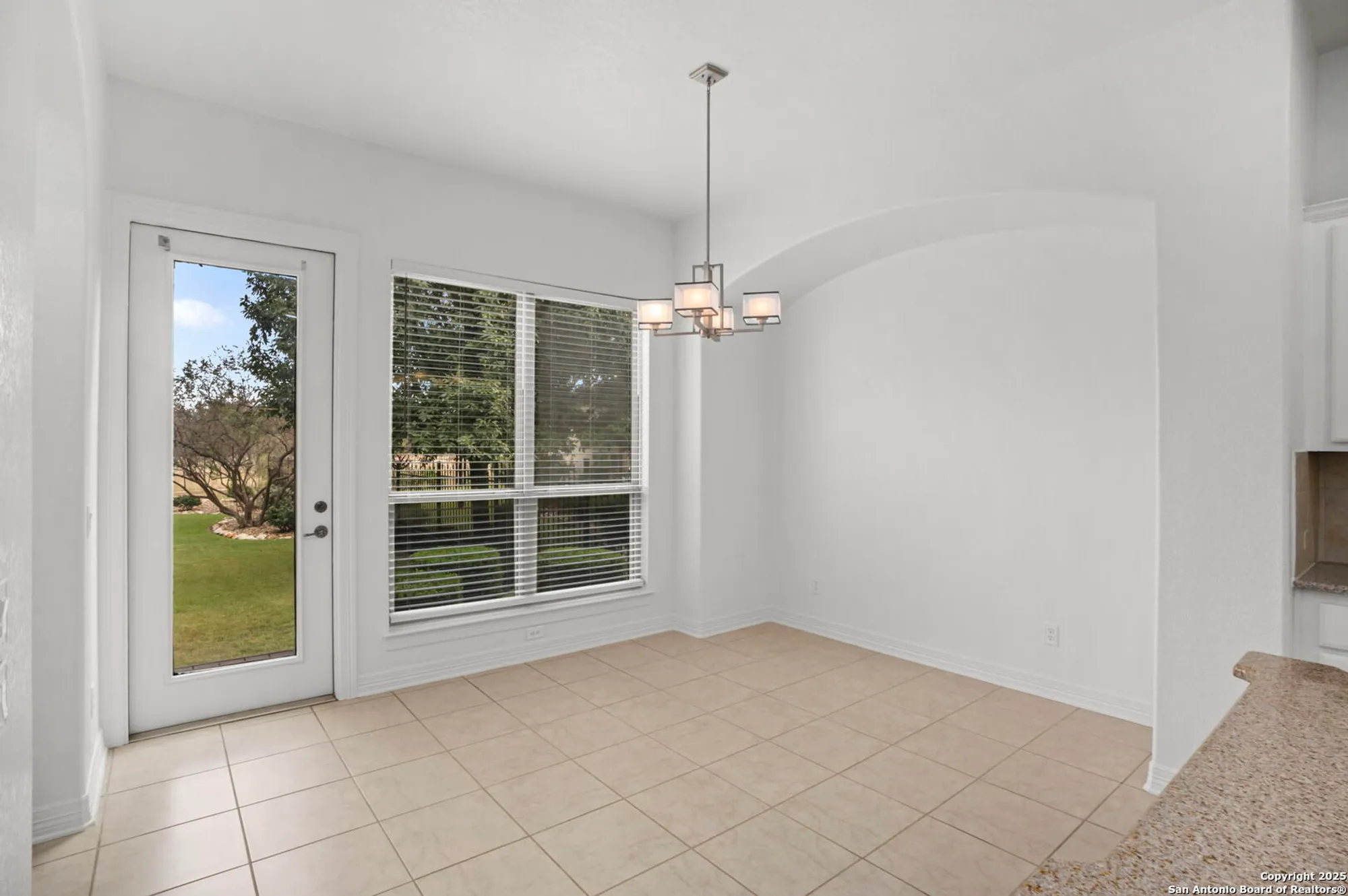 Property Slideshow image 13 of 39 | 22450 viajes, San Antonio, TX, 78261