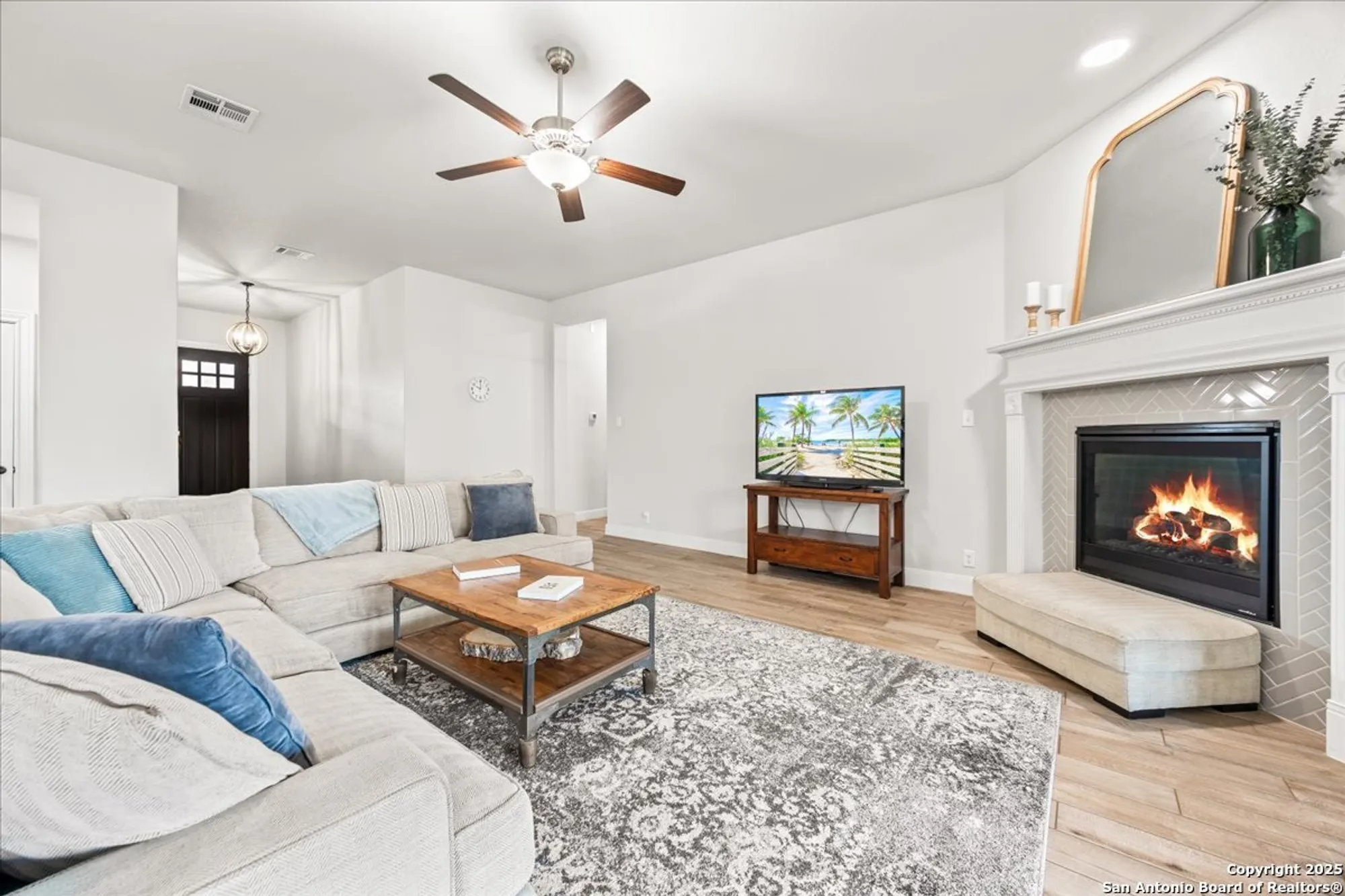 Property Slideshow image 10 of 42 | 2238 hoja ave, New Braunfels, TX, 78132