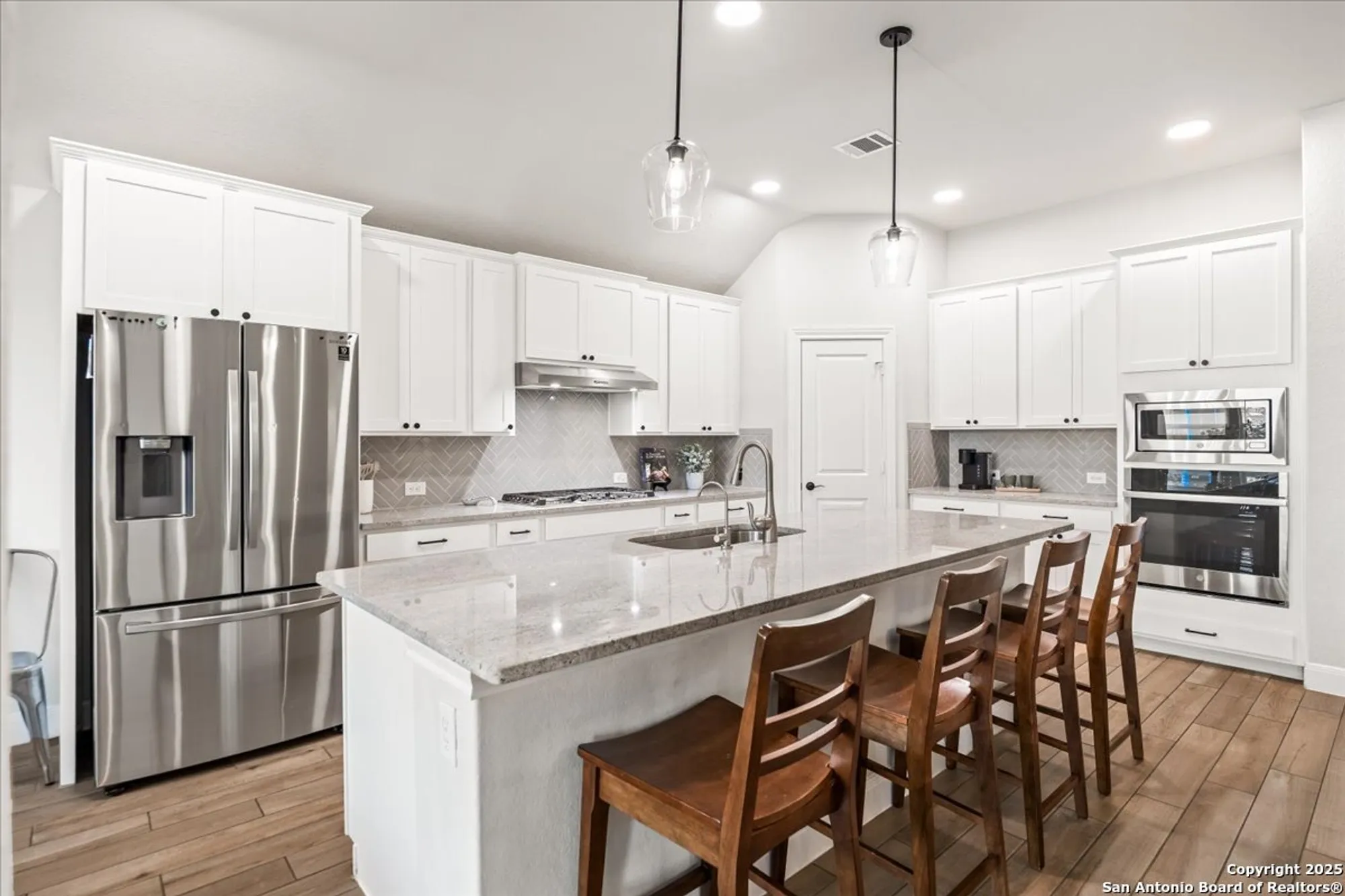 Property Slideshow image 14 of 42 | 2238 hoja ave, New Braunfels, TX, 78132