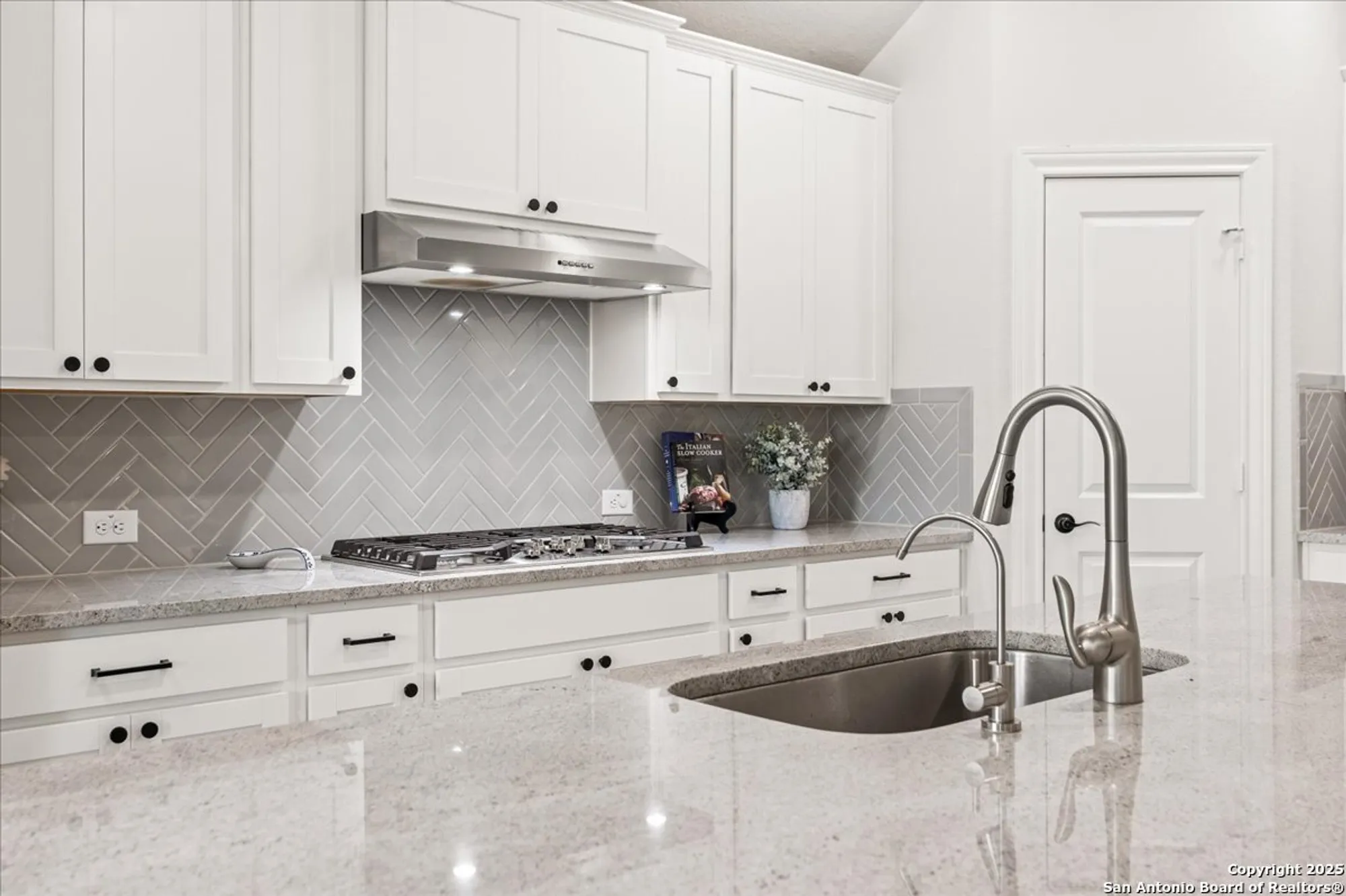 Property Slideshow image 16 of 42 | 2238 hoja ave, New Braunfels, TX, 78132