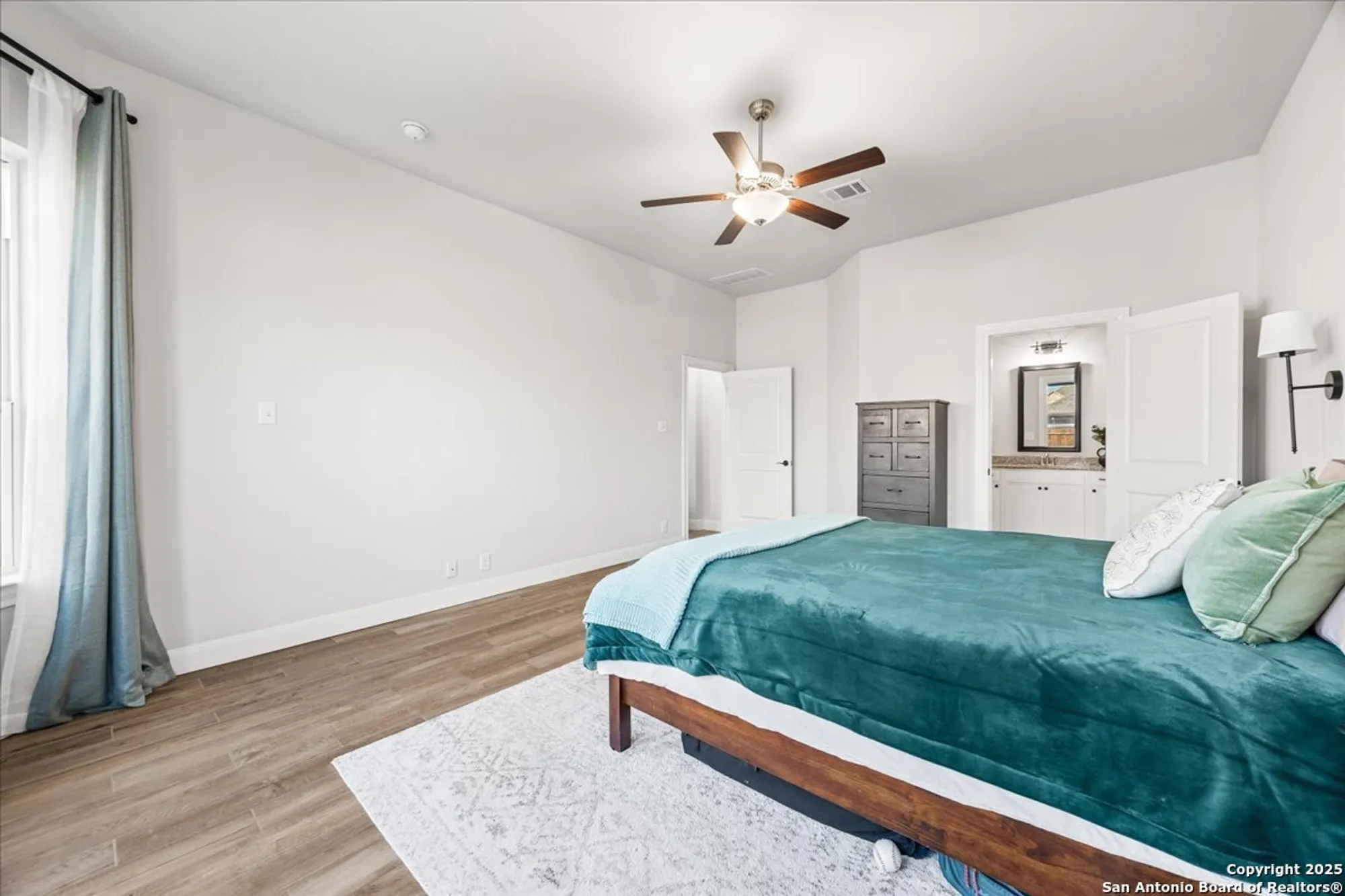 Property Slideshow image 19 of 42 | 2238 hoja ave, New Braunfels, TX, 78132