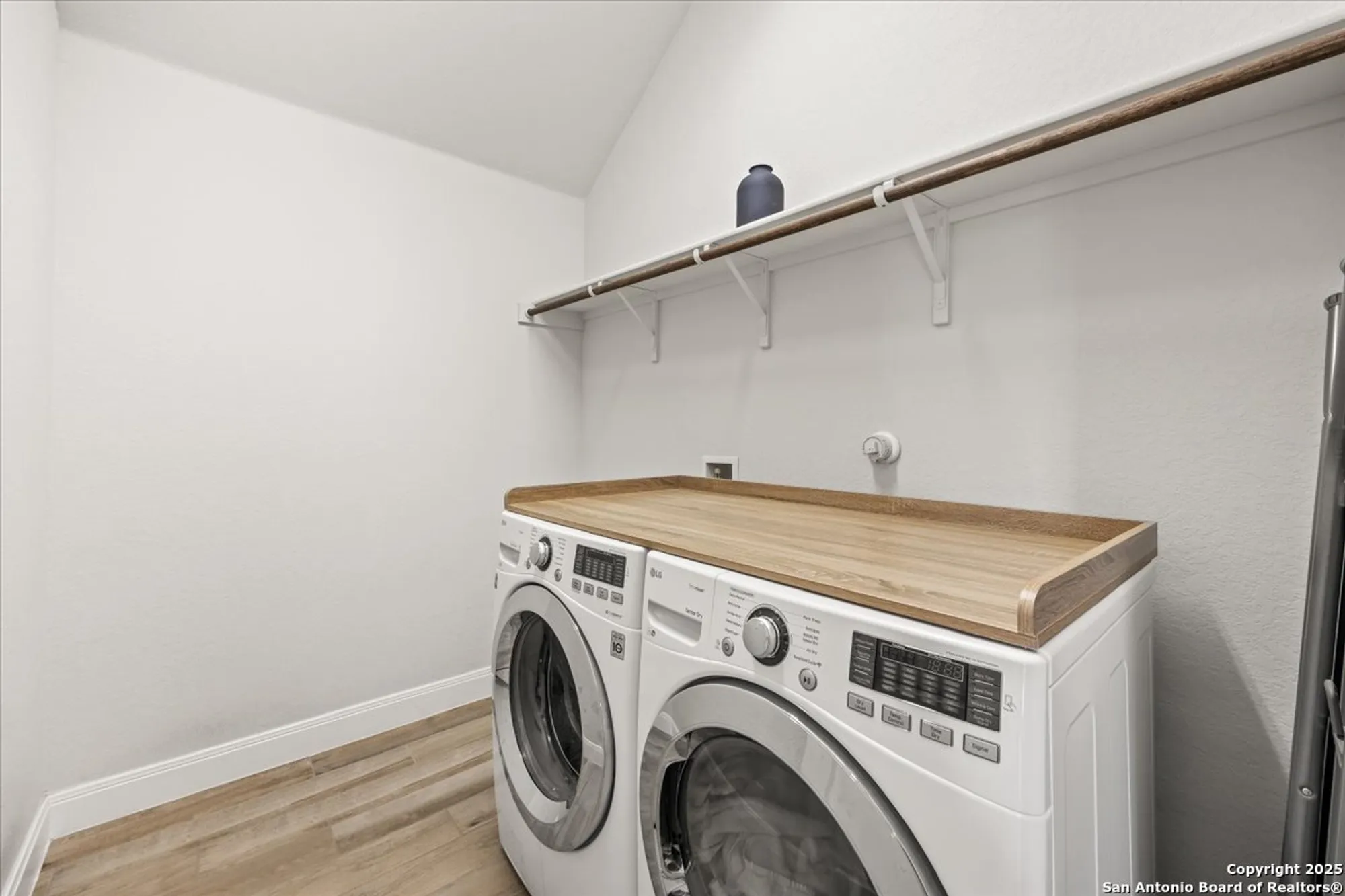 Property Slideshow image 29 of 42 | 2238 hoja ave, New Braunfels, TX, 78132