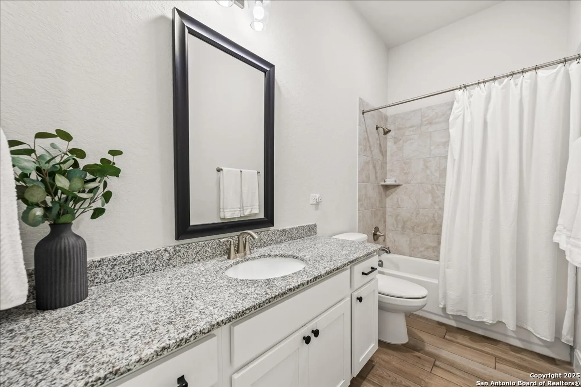 Property Slideshow image 28 of 42 | 2238 hoja ave, New Braunfels, TX, 78132