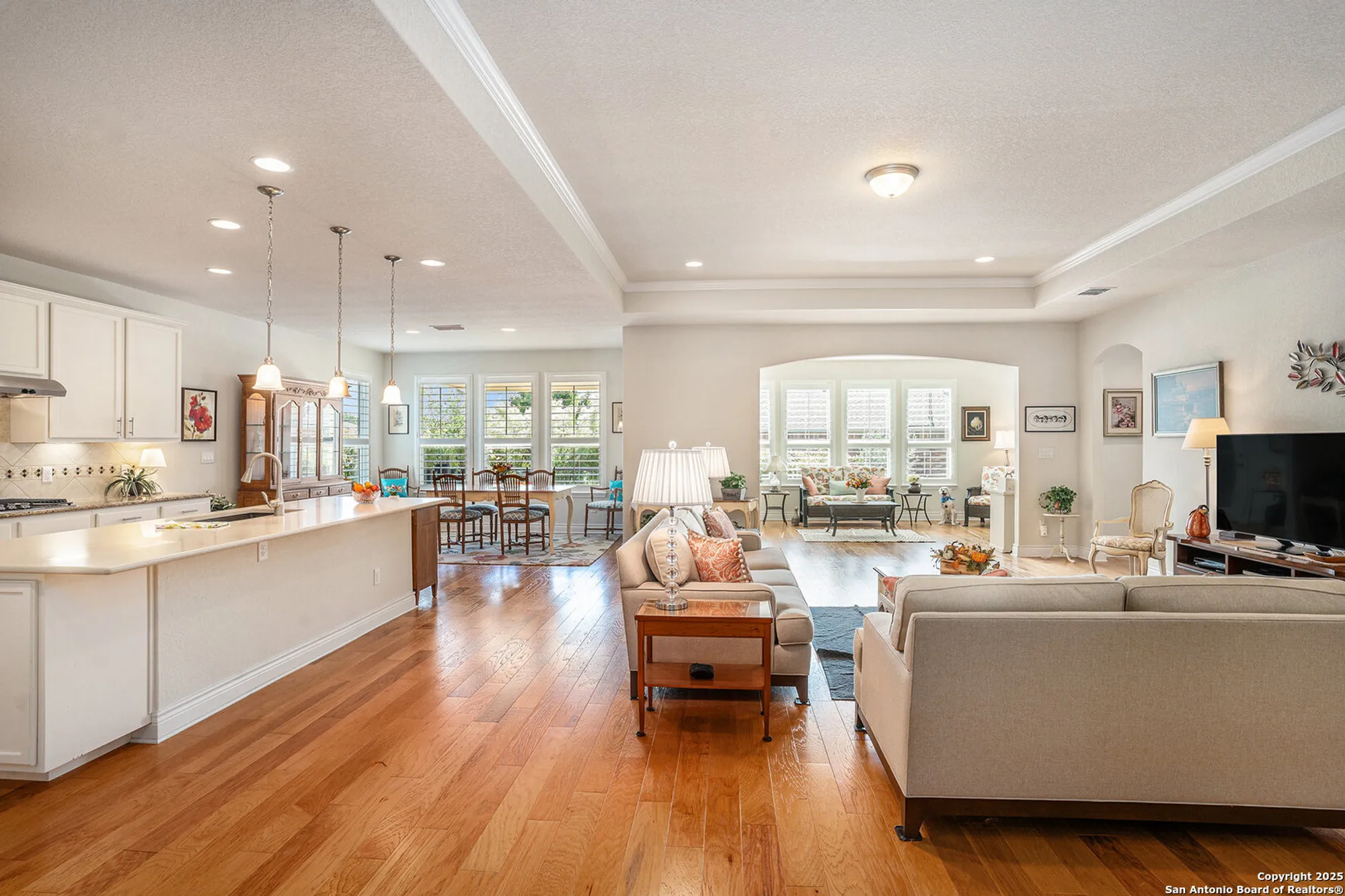 Property Slideshow image 6 of 34 | 4014 hillglen way, San Antonio, TX, 78253