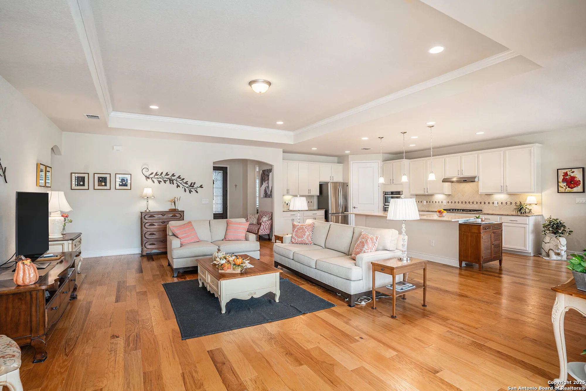 Property Slideshow image 8 of 34 | 4014 hillglen way, San Antonio, TX, 78253