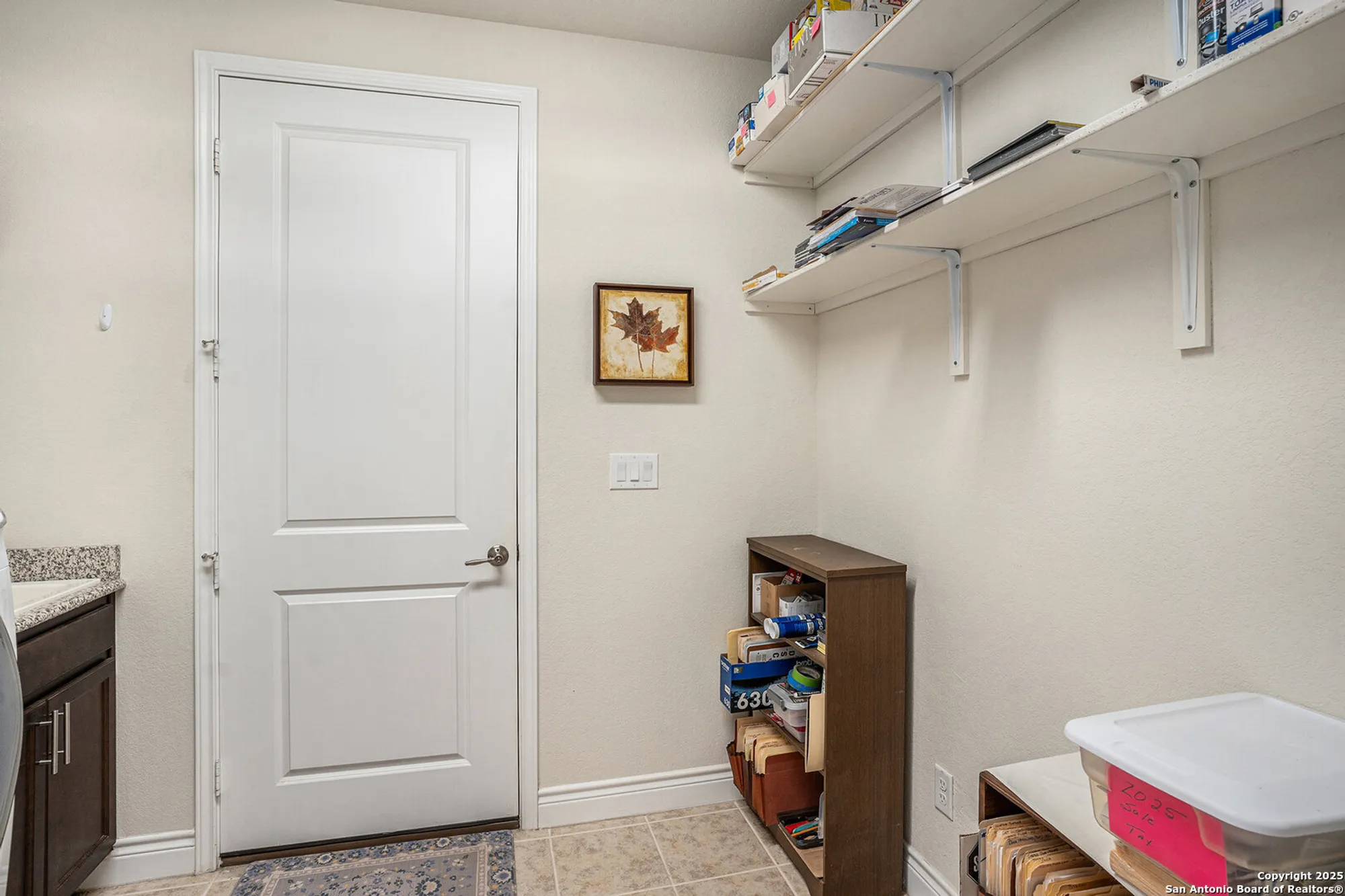 Property Slideshow image 21 of 34 | 4014 hillglen way, San Antonio, TX, 78253