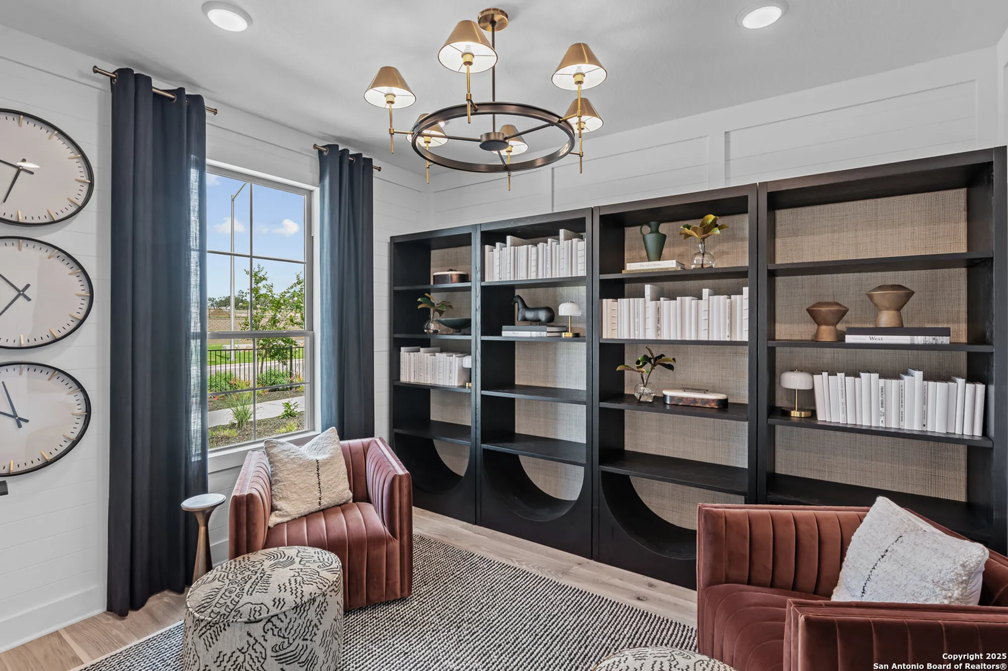 Property Slideshow image 2 of 30 | 617 dayflower ln, New Braunfels, TX, 78132