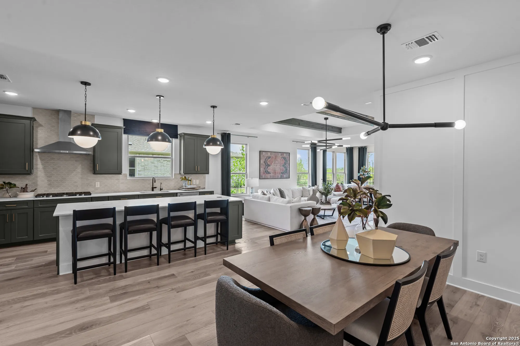 Property Slideshow image 5 of 30 | 617 dayflower ln, New Braunfels, TX, 78132