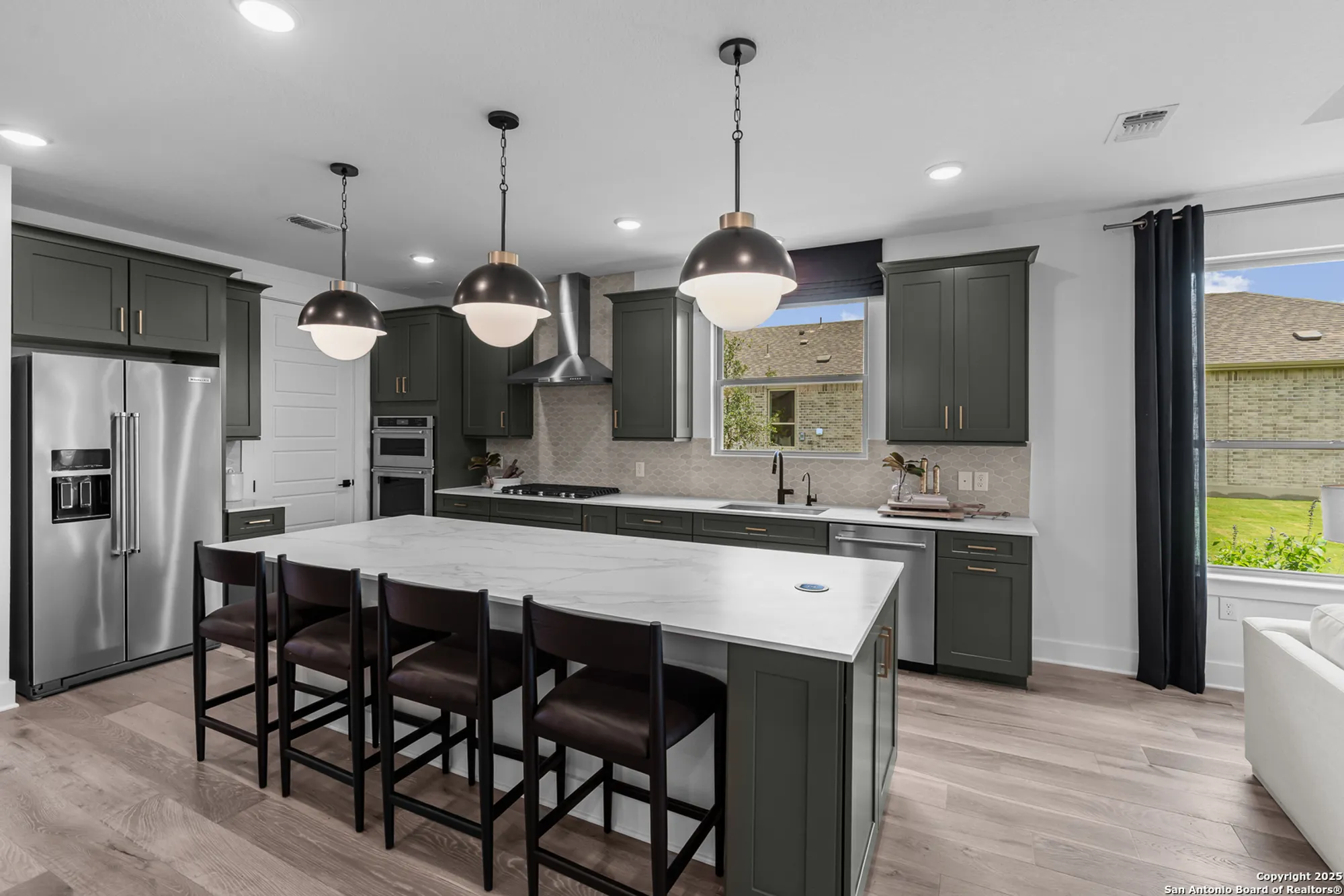 Property Slideshow image 7 of 30 | 617 dayflower ln, New Braunfels, TX, 78132