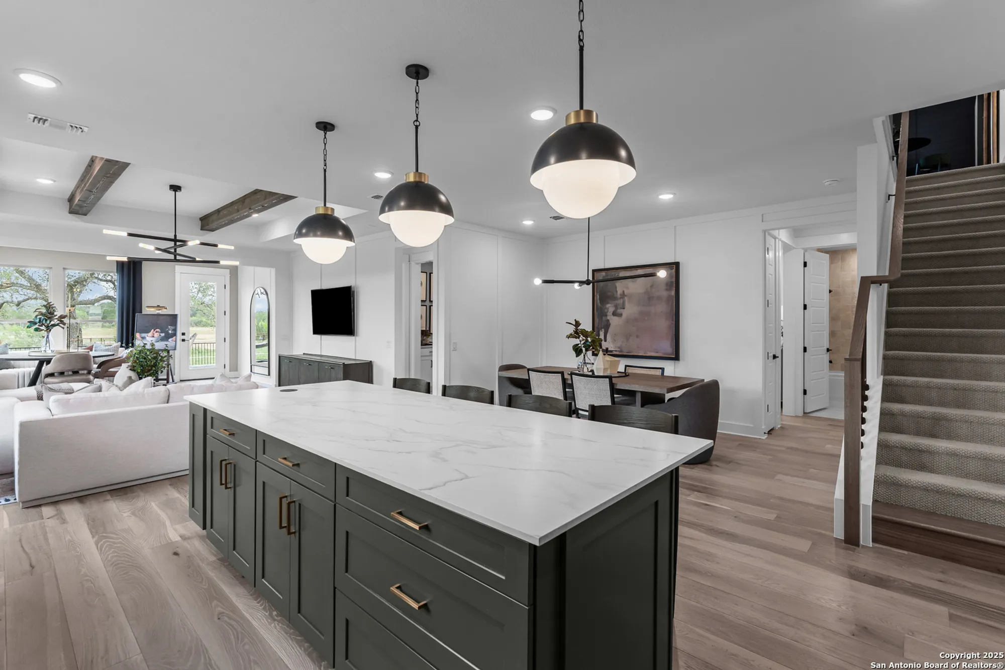 Property Slideshow image 8 of 30 | 617 dayflower ln, New Braunfels, TX, 78132