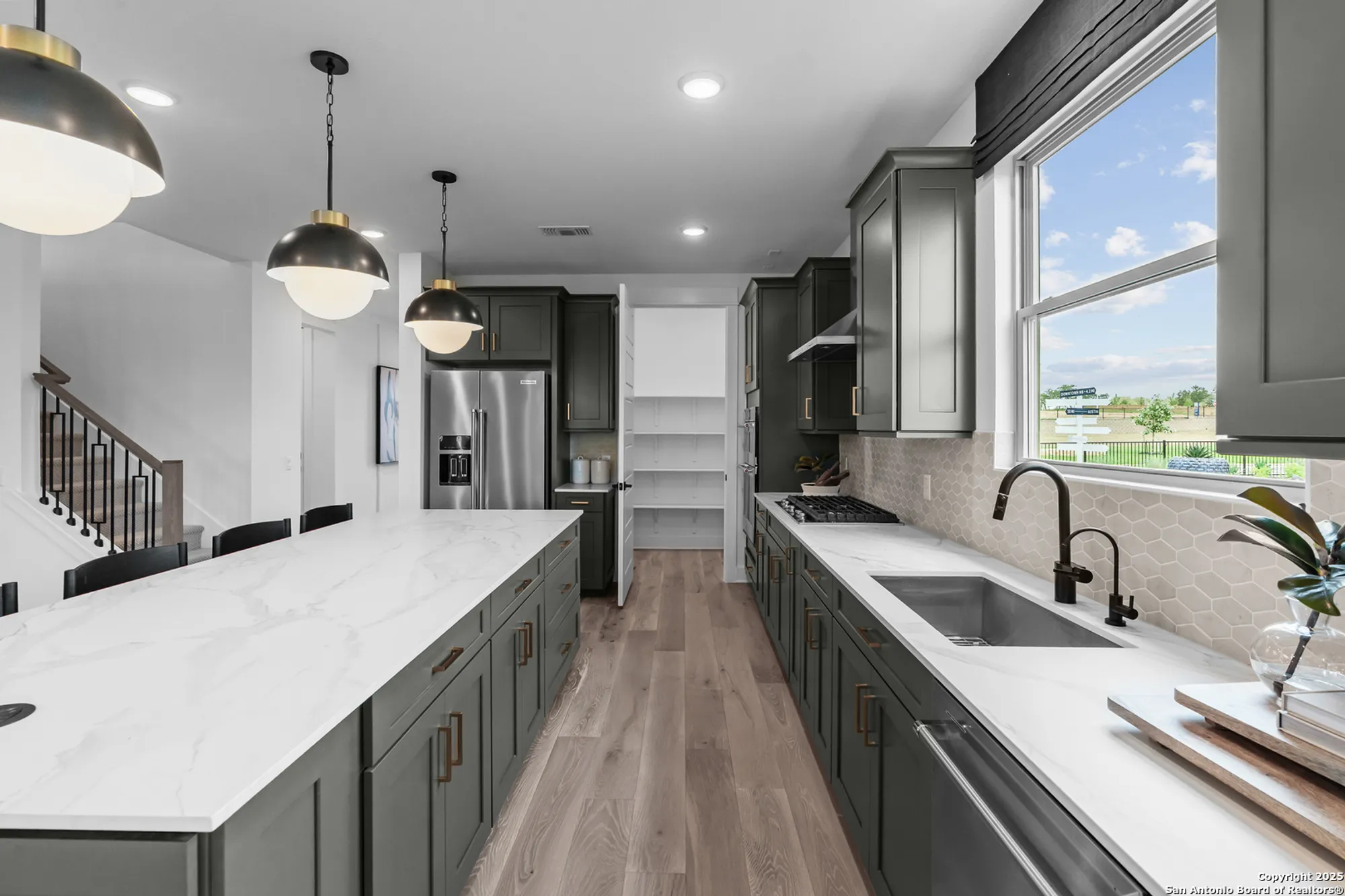 Property Slideshow image 10 of 30 | 617 dayflower ln, New Braunfels, TX, 78132