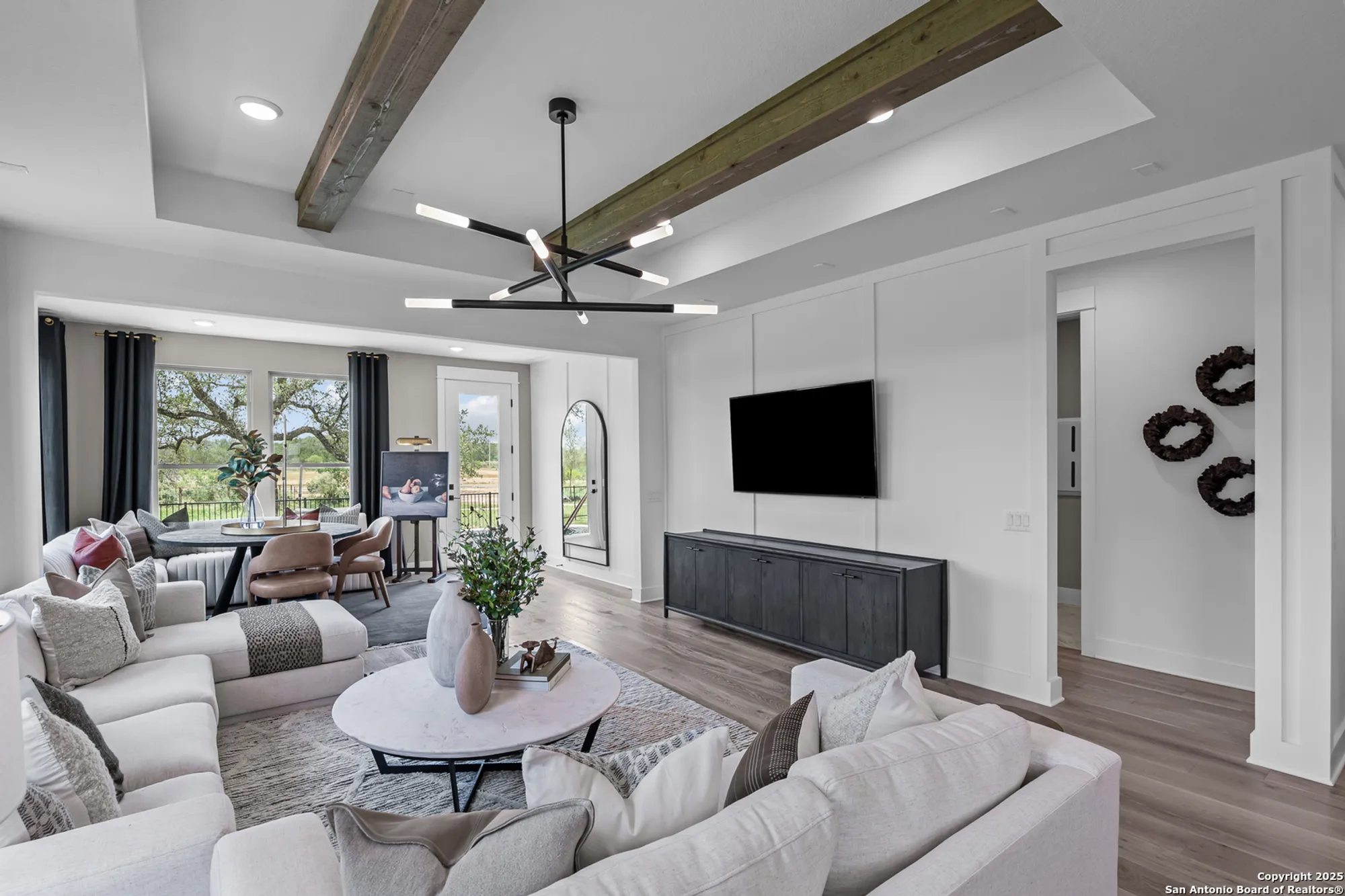 Property Slideshow image 16 of 30 | 617 dayflower ln, New Braunfels, TX, 78132