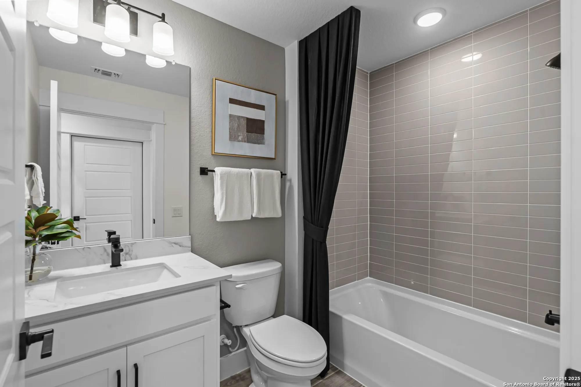 Property Slideshow image 29 of 30 | 617 dayflower ln, New Braunfels, TX, 78132