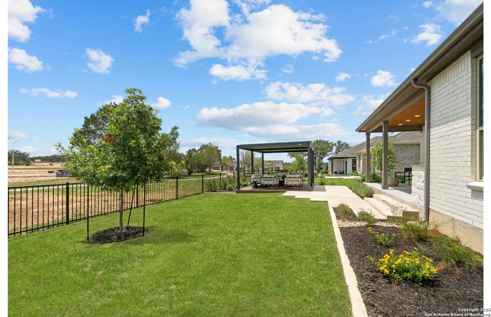 Property Slideshow image 3 of 31 | 613 dayflower ln, New Braunfels, TX, 78132