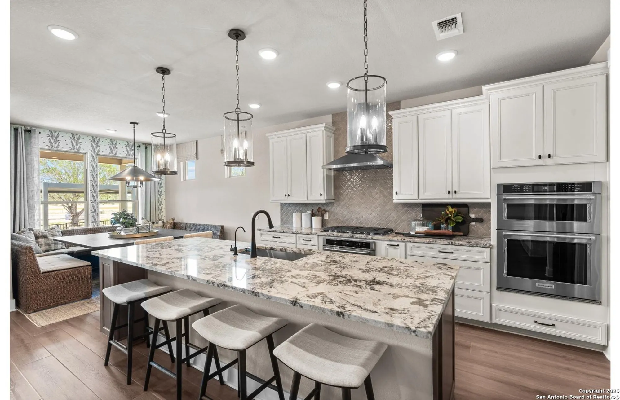 Property Slideshow image 4 of 31 | 613 dayflower ln, New Braunfels, TX, 78132