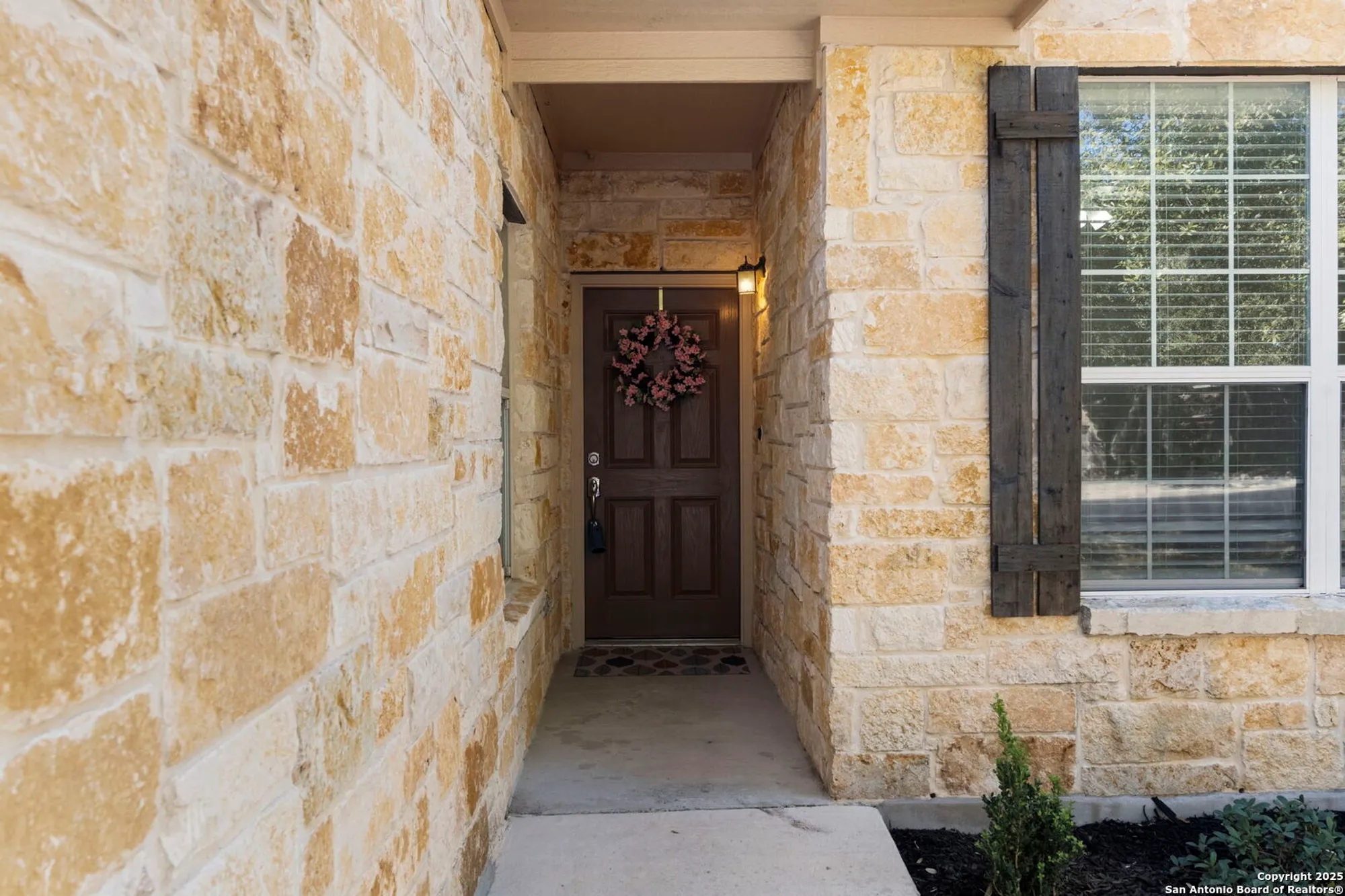 Property Slideshow image 4 of 45 | 12614 cascade hls, San Antonio, TX, 78253