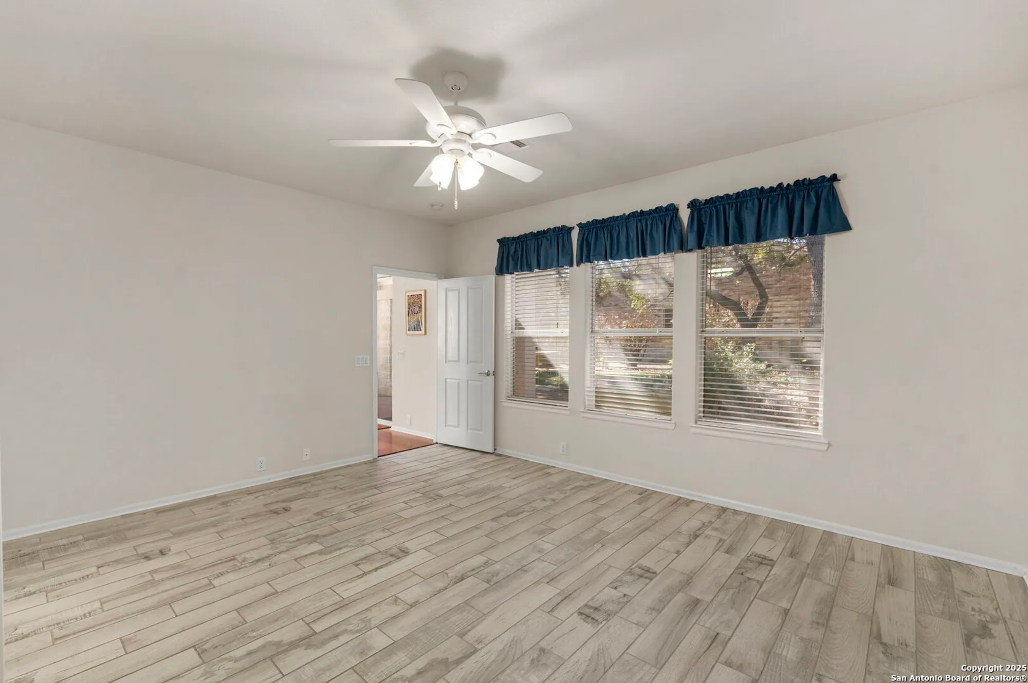 Property Slideshow image 19 of 45 | 12614 cascade hls, San Antonio, TX, 78253