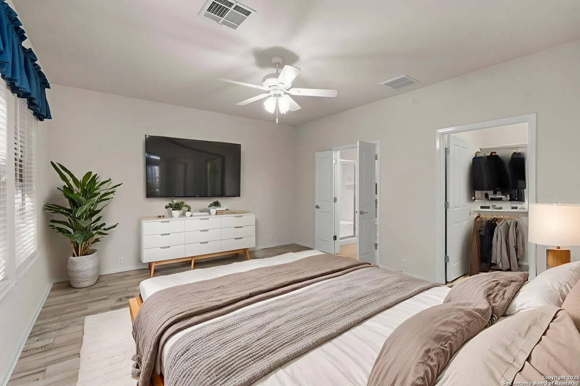 Property Slideshow image 20 of 45 | 12614 cascade hls, San Antonio, TX, 78253