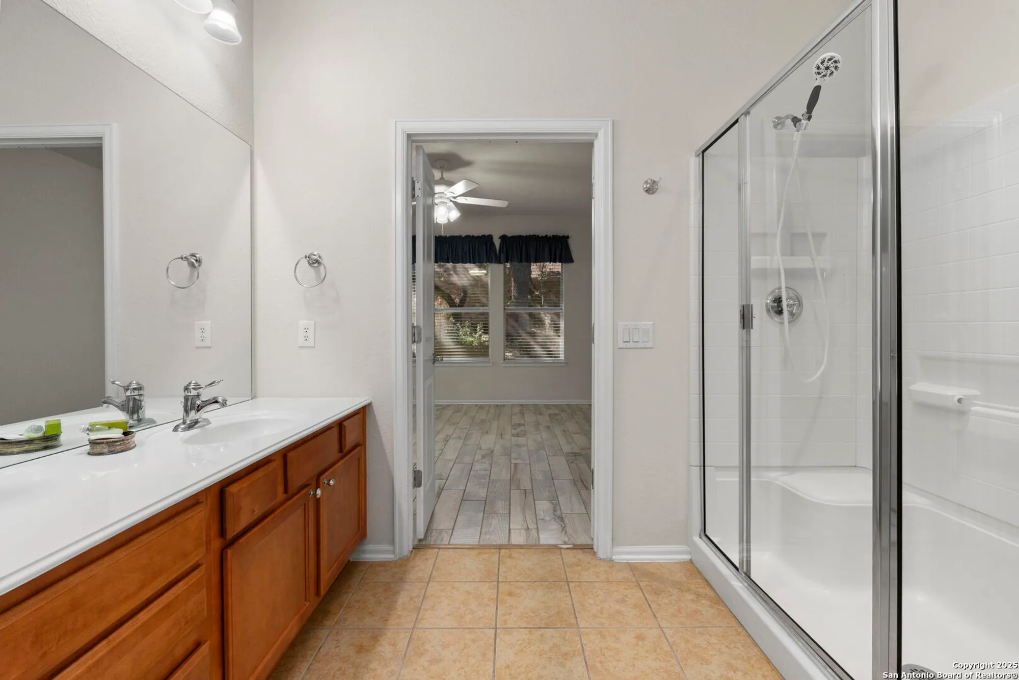 Property Slideshow image 23 of 45 | 12614 cascade hls, San Antonio, TX, 78253