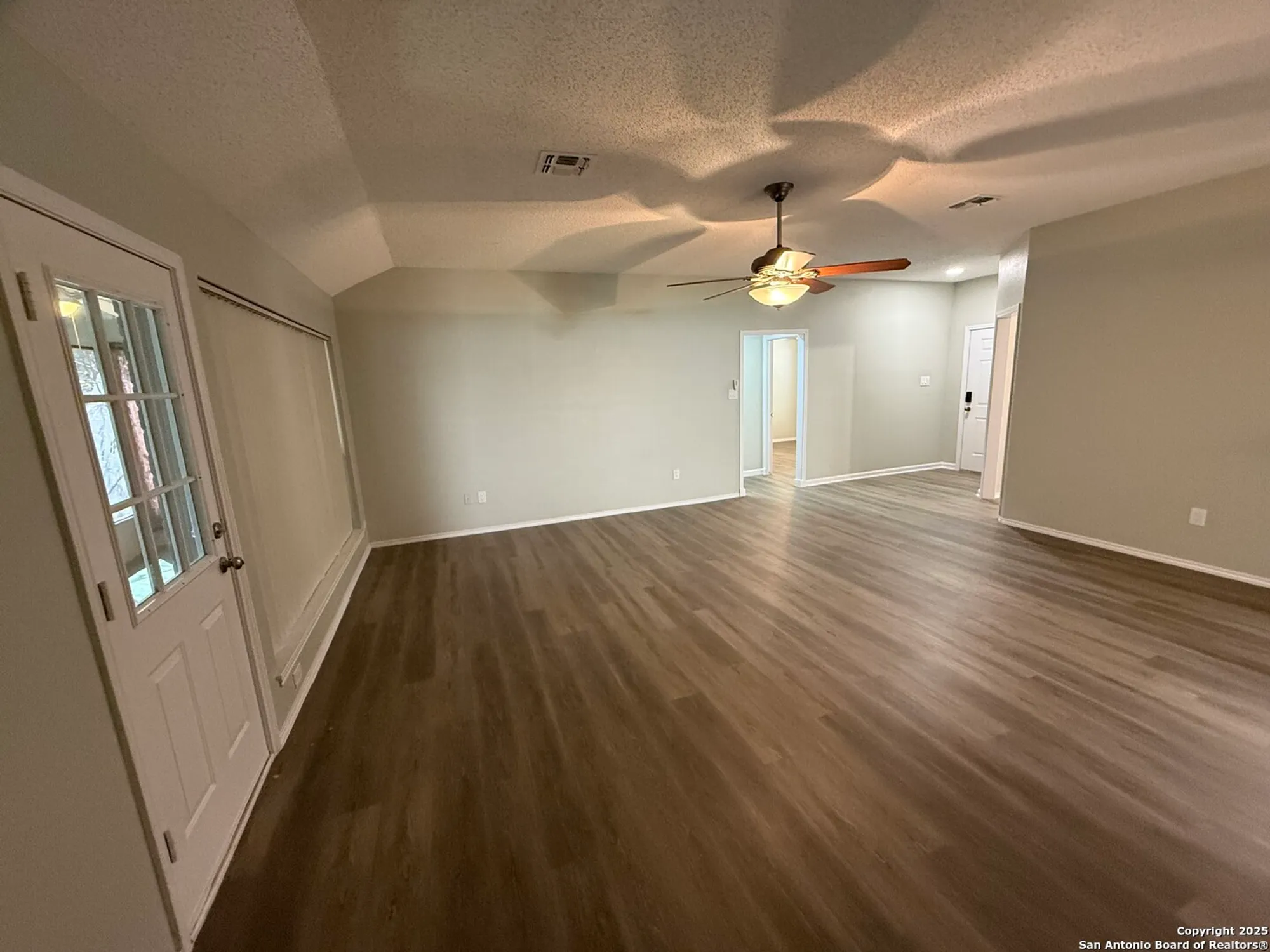 Property Slideshow image 3 of 15 | 3820 pheasant, Schertz, TX, 78108