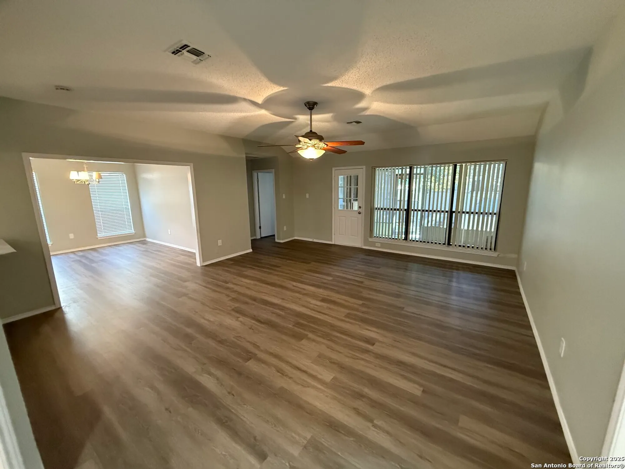 Property Slideshow image 5 of 15 | 3820 pheasant, Schertz, TX, 78108