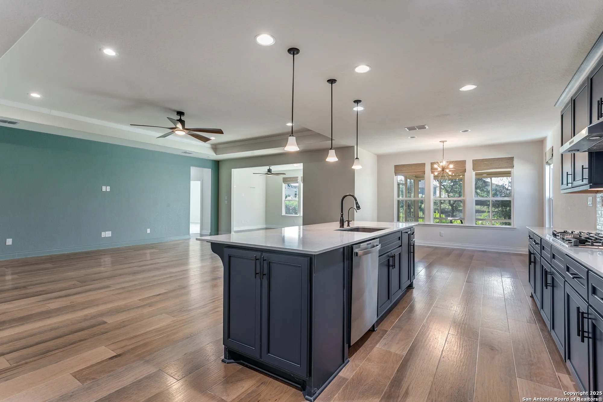 Property Slideshow image 11 of 21 | 13102 gsl dr, San Antonio, TX, 78253