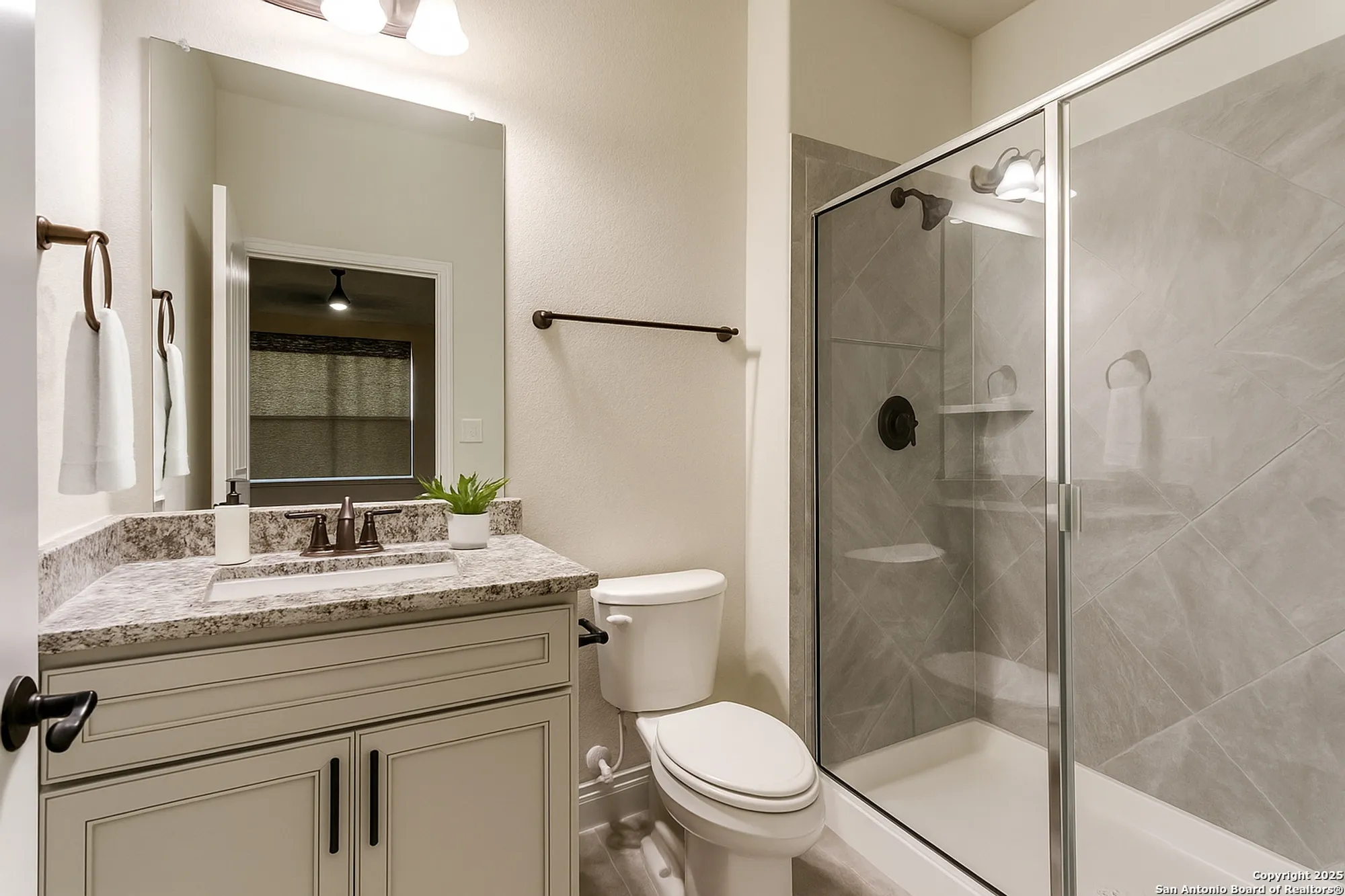 Property Slideshow image 17 of 21 | 13102 gsl dr, San Antonio, TX, 78253
