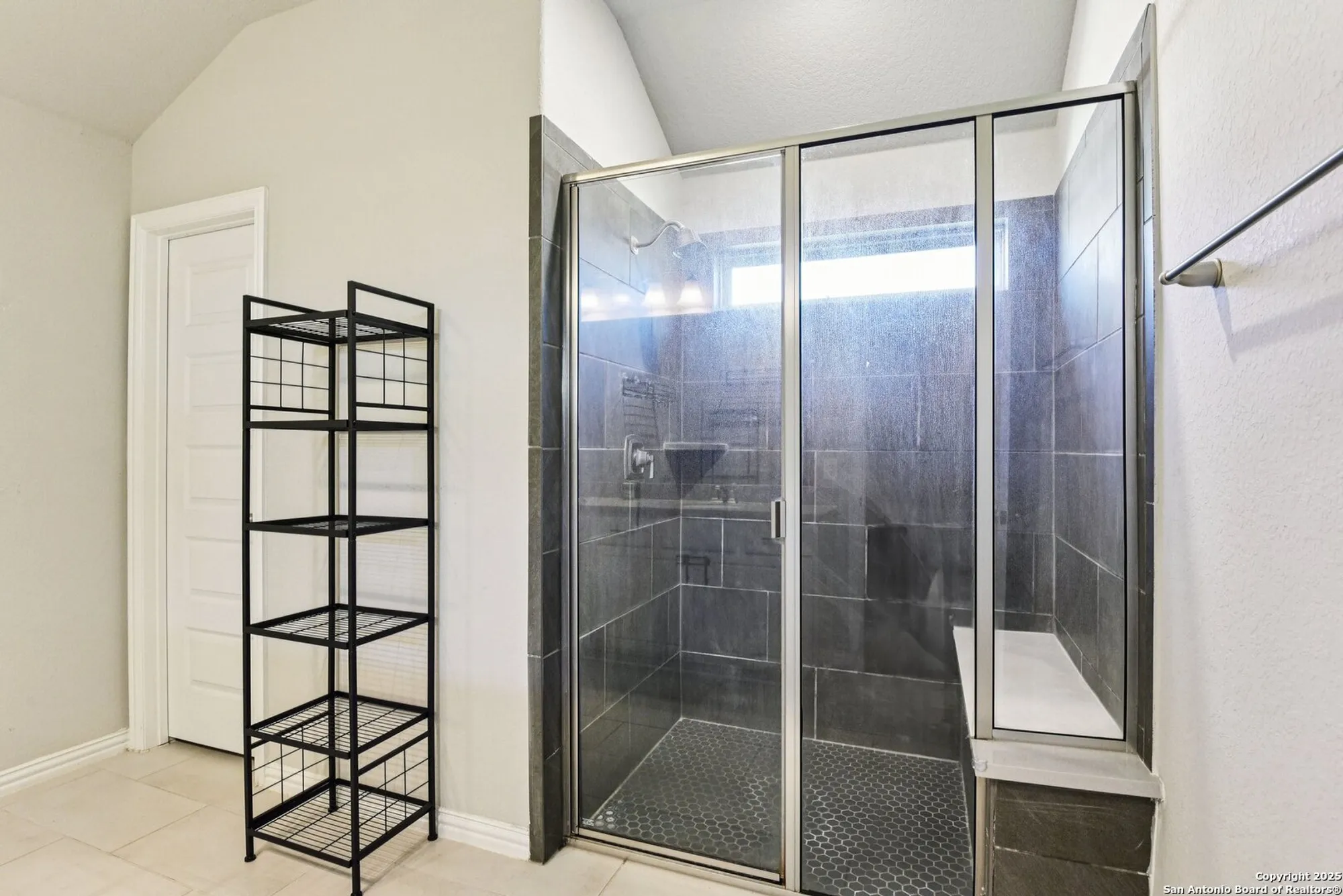 Property Slideshow image 18 of 43 | 2034 egret ave, New Braunfels, TX, 78132