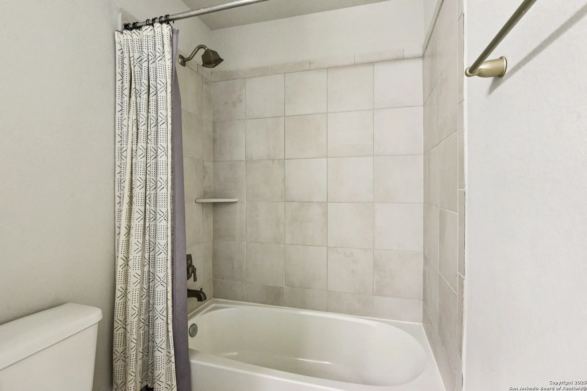 Property Slideshow image 23 of 43 | 2034 egret ave, New Braunfels, TX, 78132