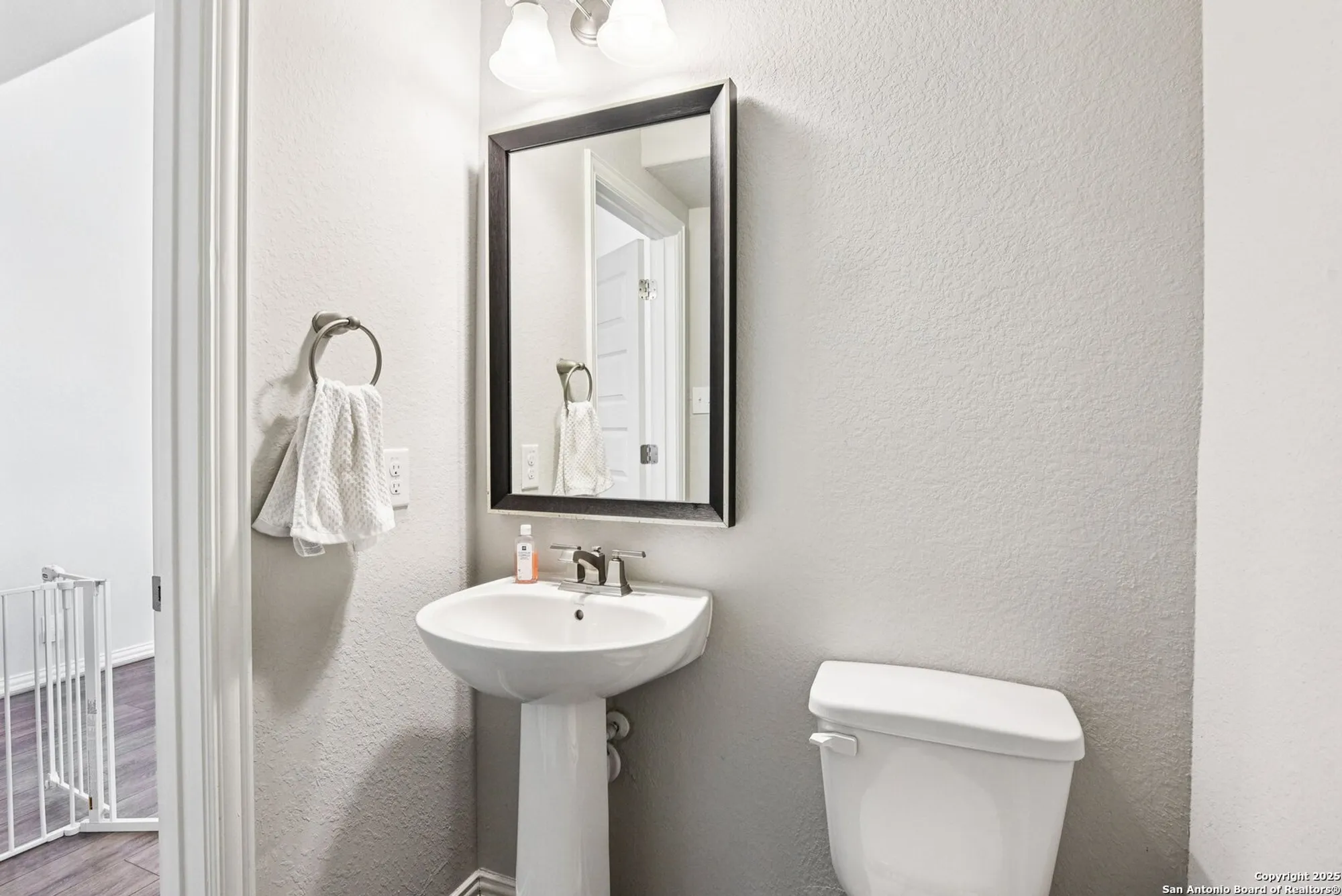 Property Slideshow image 27 of 43 | 2034 egret ave, New Braunfels, TX, 78132