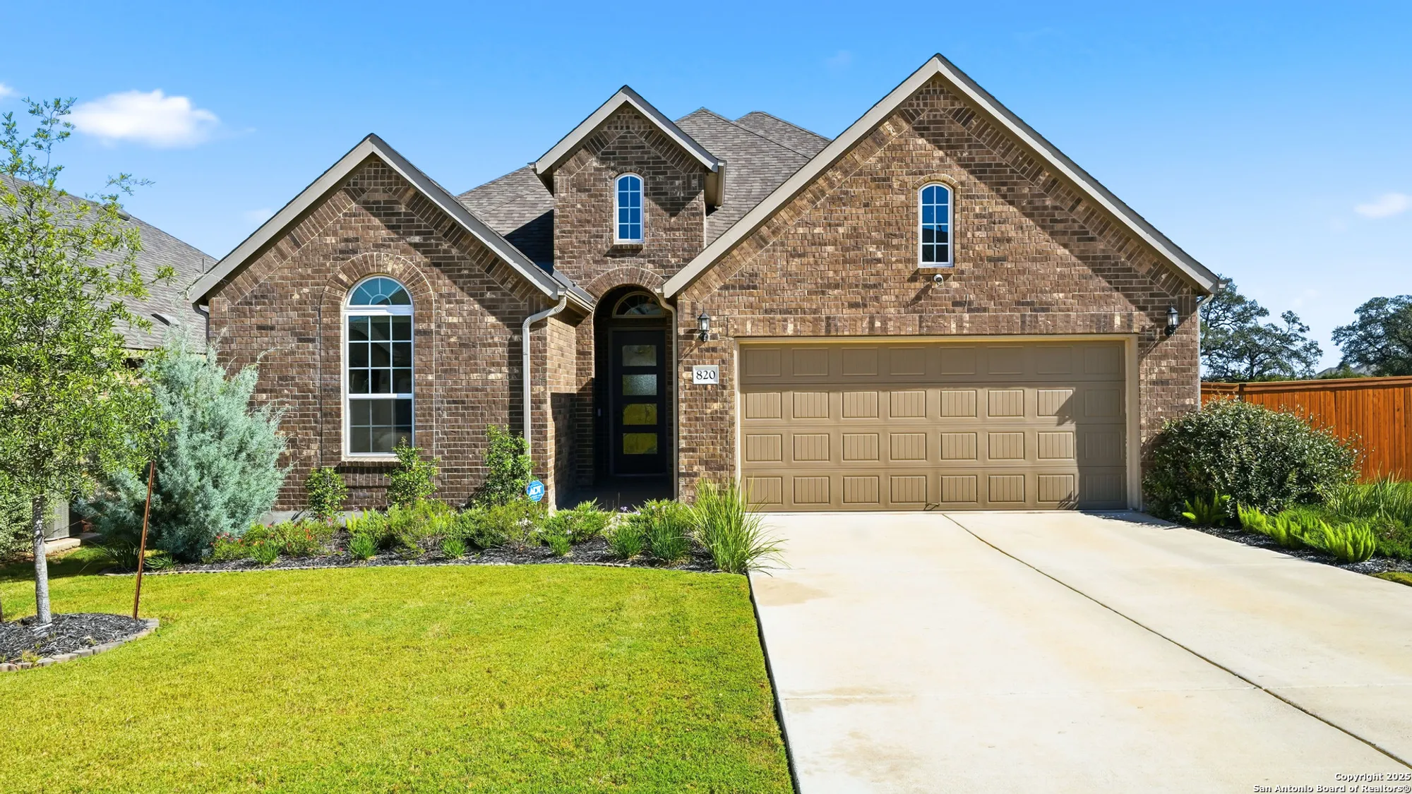 Property Slideshow image 1 of 46 | 820 silverberry dr, New Braunfels, TX, 78132