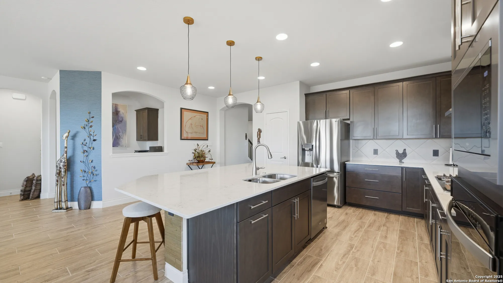 Property Slideshow image 7 of 46 | 820 silverberry dr, New Braunfels, TX, 78132