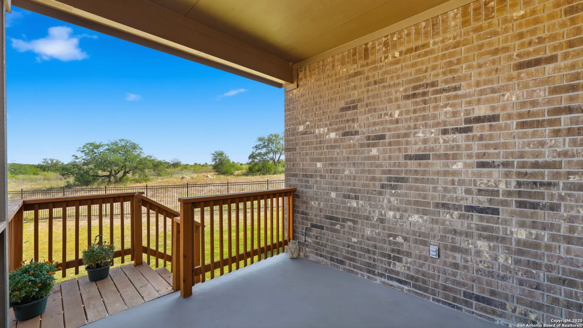 Property Slideshow image 45 of 46 | 820 silverberry dr, New Braunfels, TX, 78132