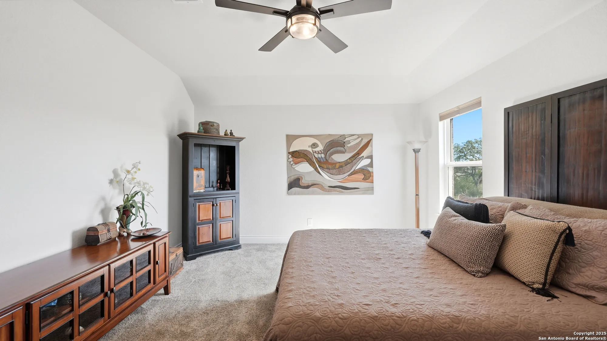 Property Slideshow image 33 of 46 | 820 silverberry dr, New Braunfels, TX, 78132