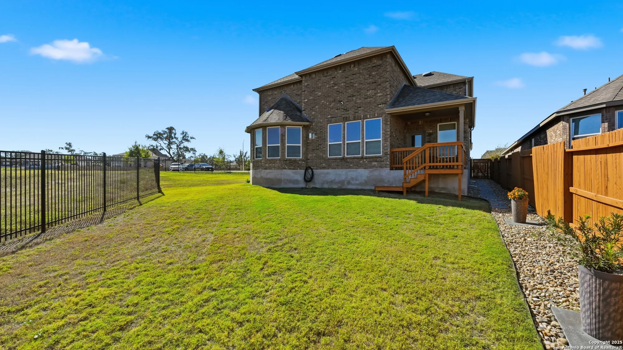 Property Slideshow image 37 of 46 | 820 silverberry dr, New Braunfels, TX, 78132