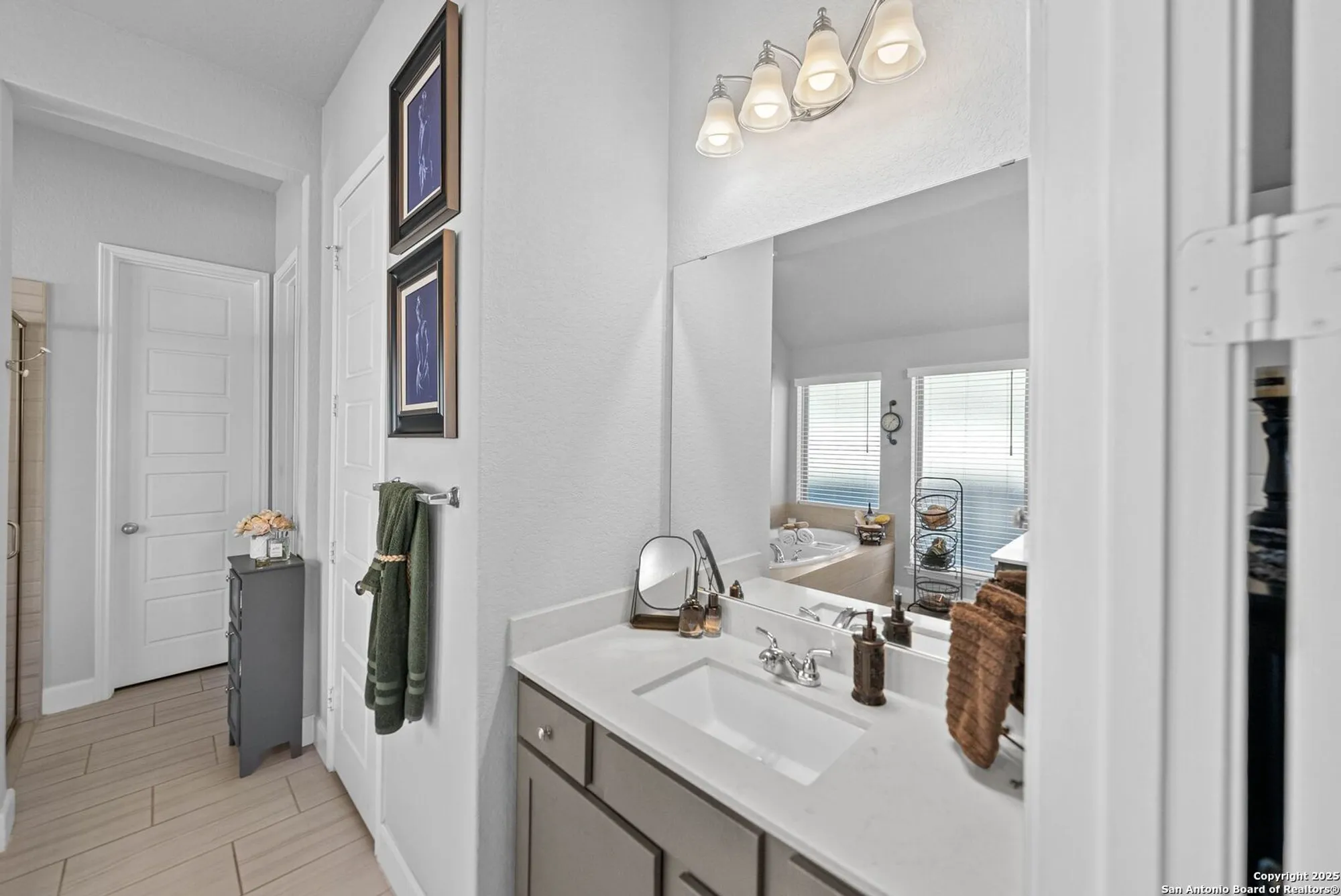 Property Slideshow image 26 of 40 | 2154 wildrye ln, New Braunfels, TX, 78132