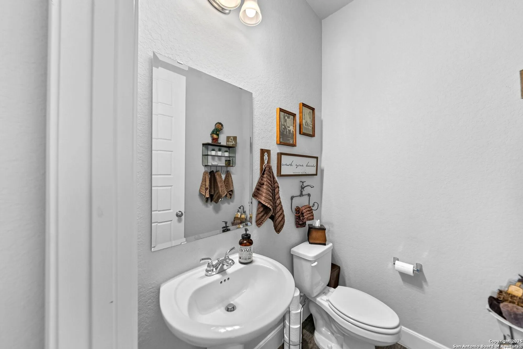 Property Slideshow image 29 of 40 | 2154 wildrye ln, New Braunfels, TX, 78132