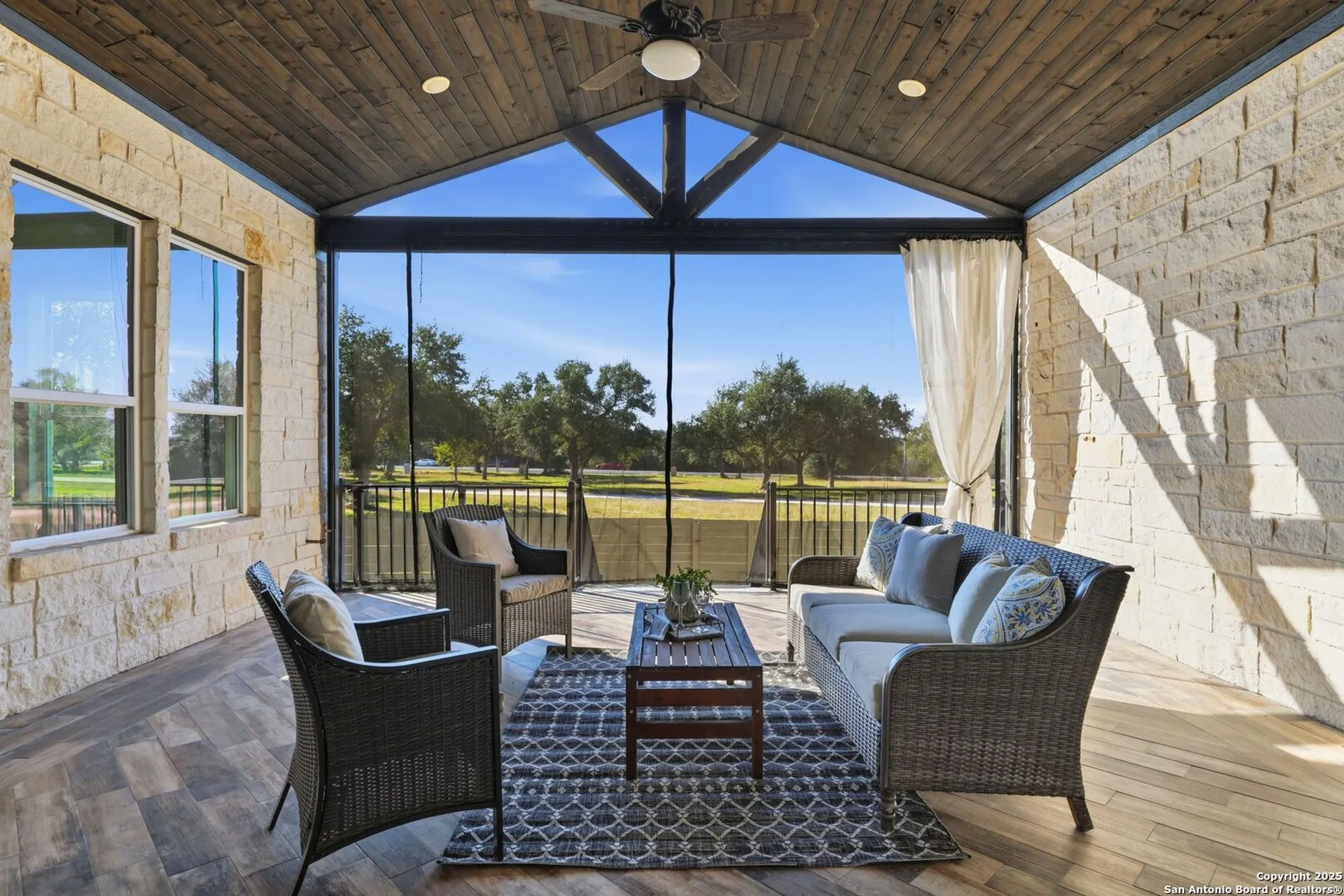 Property Slideshow image 19 of 44 | 641 vale ct, New Braunfels, TX, 78132