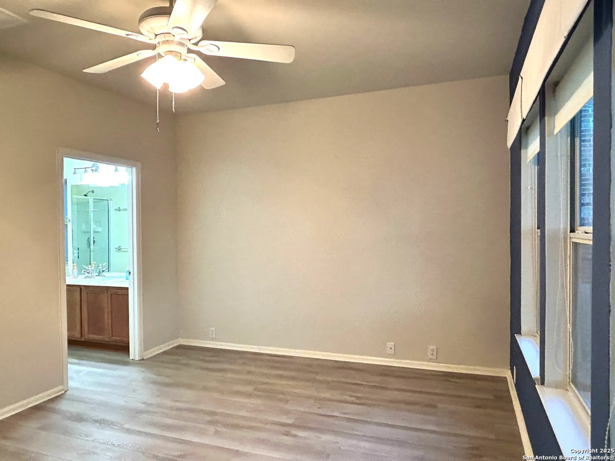 Property Slideshow image 10 of 14 | 12731 cascade hls, San Antonio, TX, 78253